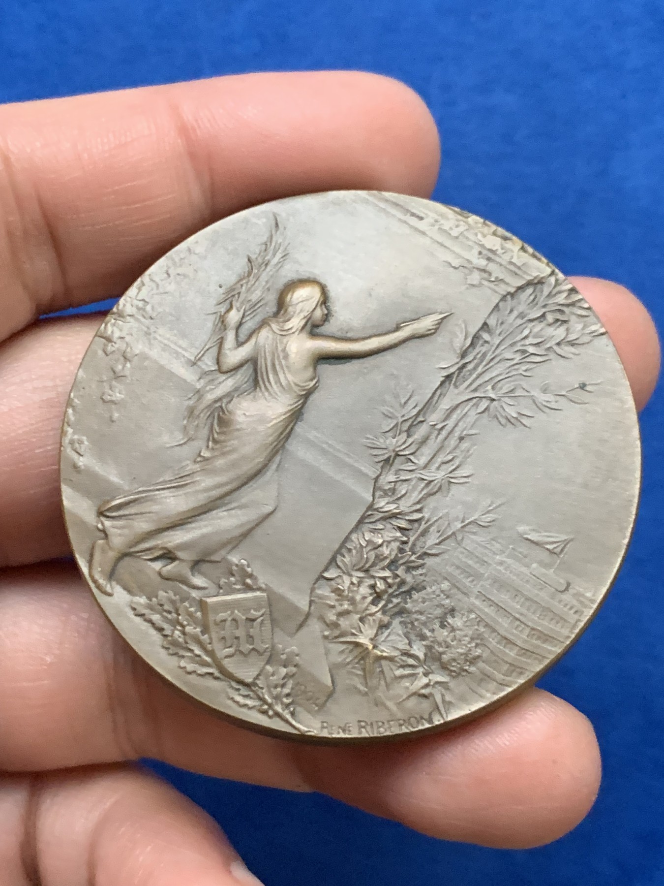 《竞宝斋》第249场-周日，周一 ，周二3场连拍 (全场包邮) 1904 法国新闻业铜章，直径51.1mm，66.1克