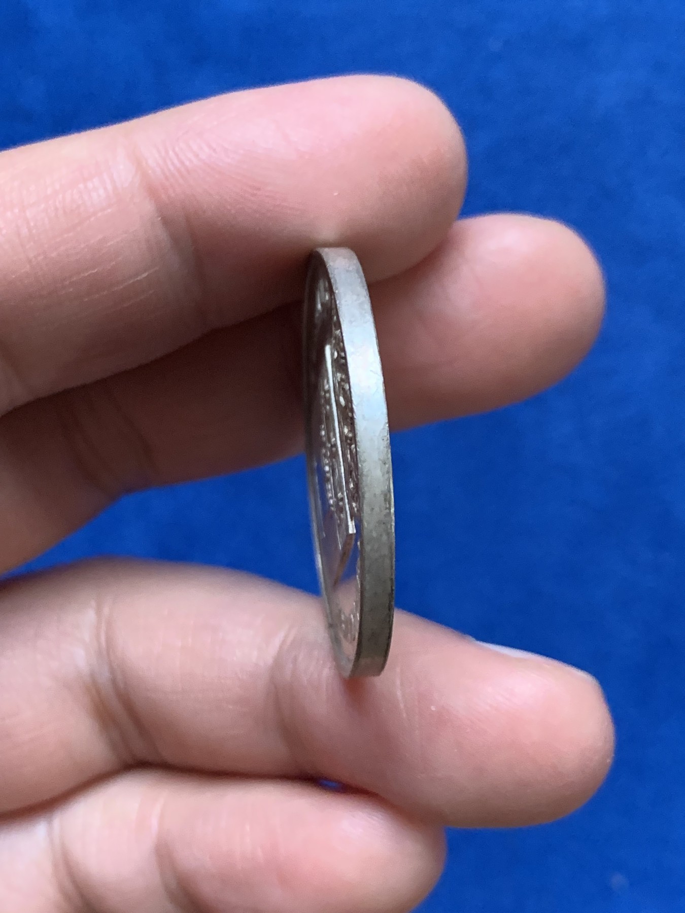 《竞宝斋》第249场-周日，周一 ，周二3场连拍 (全场包邮) 1874年比利时图尔奈市小银章，直径32.6mm，约12.7克