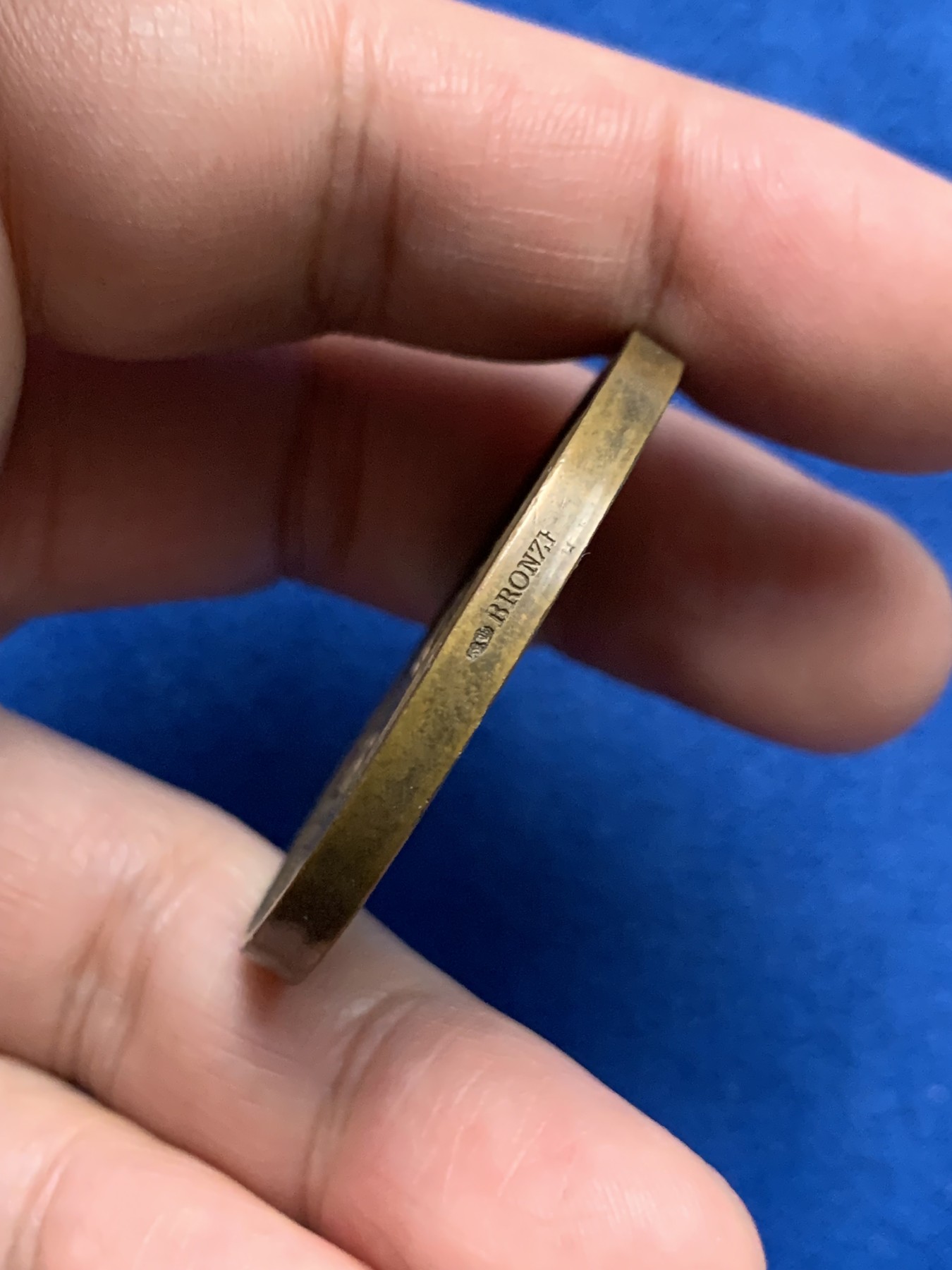 《竞宝斋》第249场-周日，周一 ，周二3场连拍 (全场包邮) 1669 法国路易十四铜章，直径41.3mm，约34.6克，边铭丰饶角