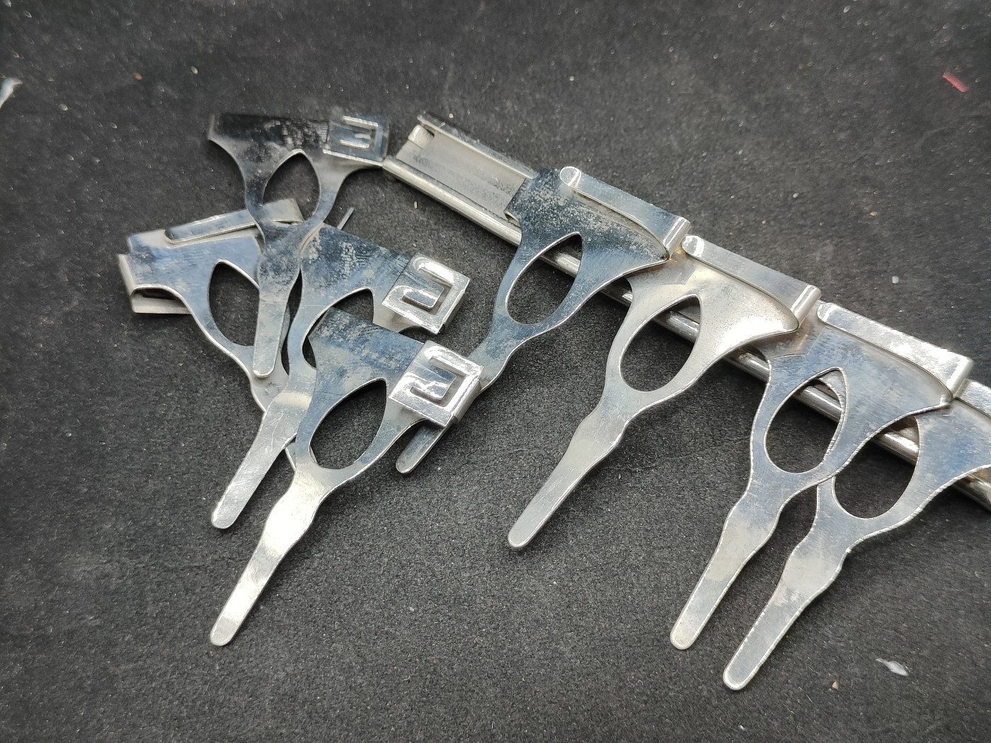 全场0元起拍 第140期 咸鱼国勋章拍卖专场 3月20日（周三）下午6：00开始 极稀有 日本战时八连挂，可自行拆装搭配