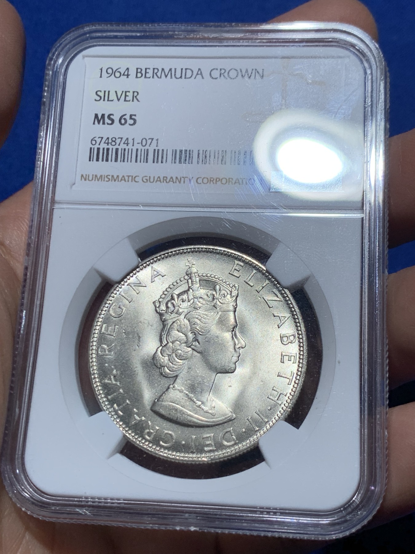 《竞宝斋》第249场-周日，周一 ，周二3场连拍 (全场包邮) NGC MS65 英属百慕大1964年伊丽莎白二世青年头像1克朗银币 经典女王头像 高分好品