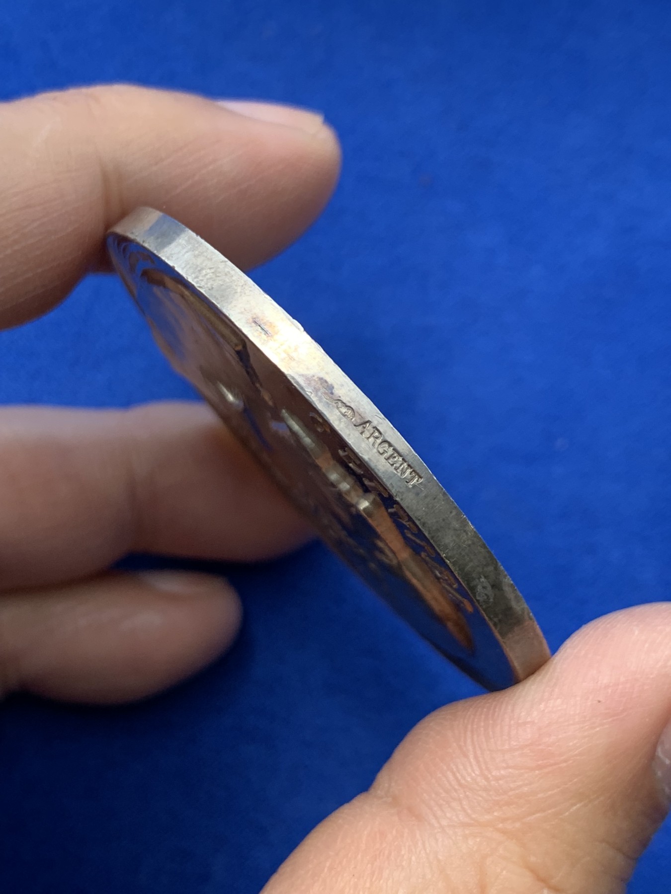 《竞宝斋》第249场-周日，周一 ，周二3场连拍 (全场包邮) 19世纪末法国奥利维尔农业银章，直径50.7mm，约60.1克，