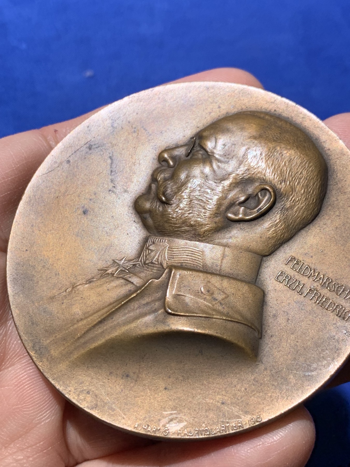 《竞宝斋》第249场-周日，周一 ，周二3场连拍 (全场包邮) 1915 奥地利一战帝国陆军总指挥捷欣公爵大铜章，直径65.3mm，约109.2克