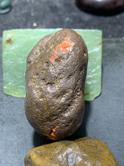 精美铁皮开窗料南红玛瑙原石一颗 - 精美铁皮开窗料南红玛瑙原石一颗