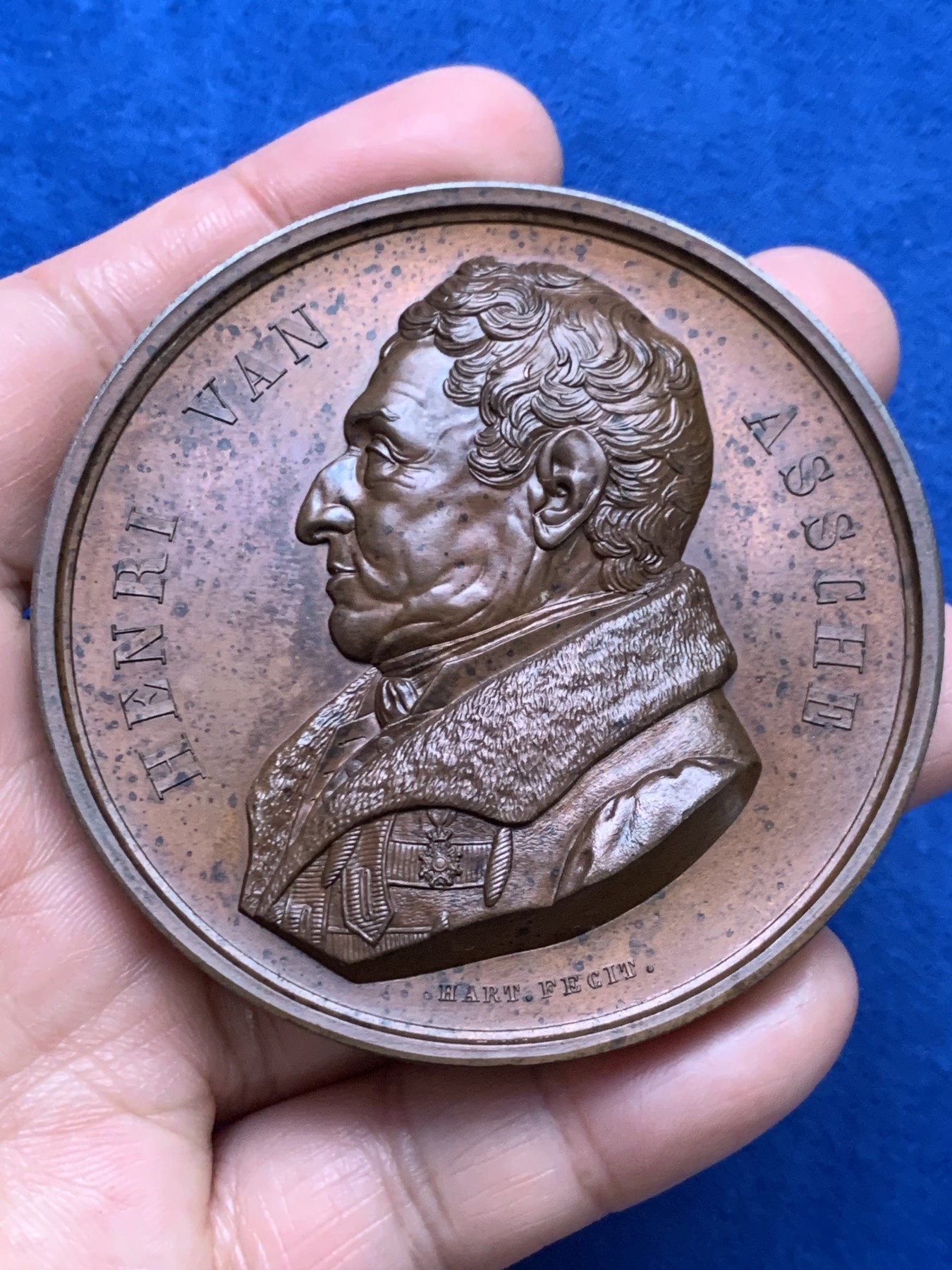 《竞宝斋》第249场-周日，周一 ，周二3场连拍 (全场包邮) 1841 比利时艺术家亨利纪念铜章，直径68mm,约122.7克