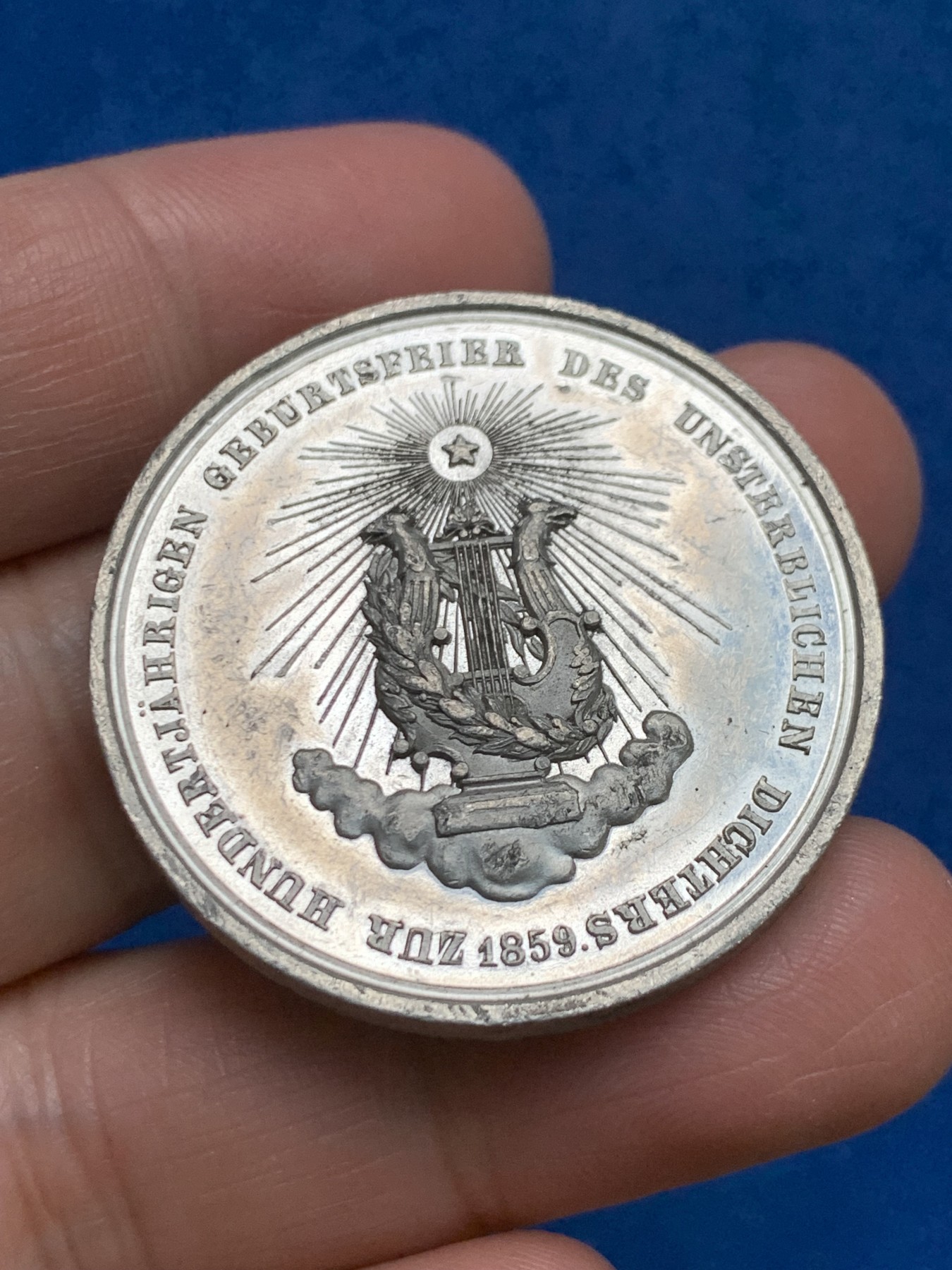 《竞宝斋》第249场-周日，周一 ，周二3场连拍 (全场包邮) 1859 德国席勒诞辰100周年白色金属章，直径37.5mm，约18.7克