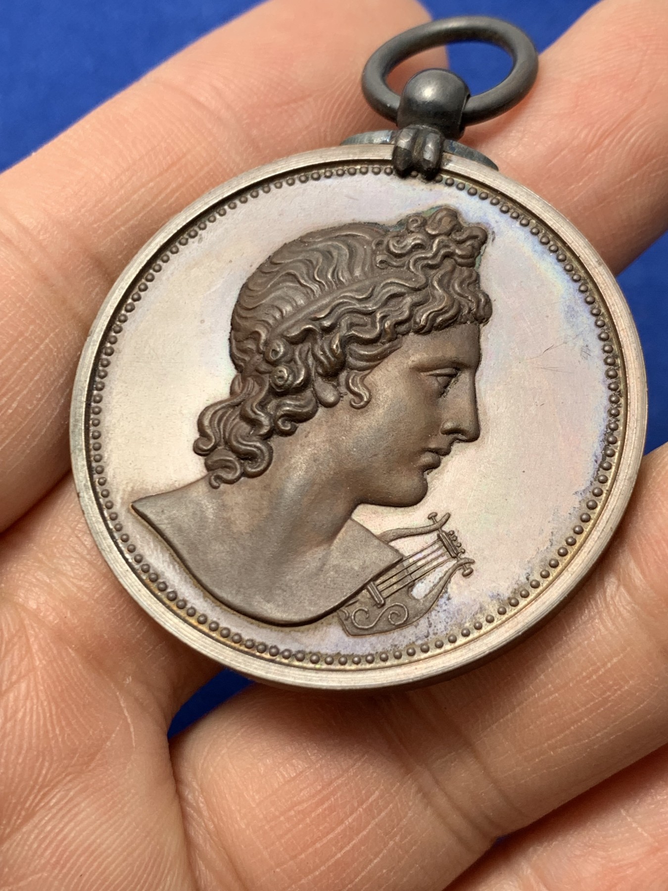 《竞宝斋》第249场-周日，周一 ，周二3场连拍 (全场包邮) 1930 英国皇家音乐学院铜章，直径40.7mm，约35.3克