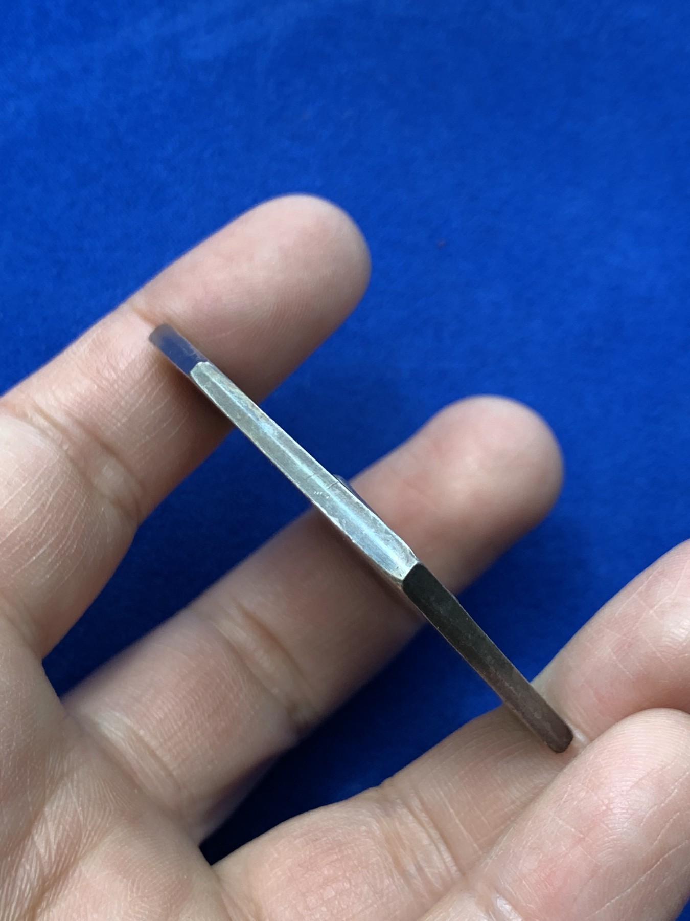 《竞宝斋》第249场-周日，周一 ，周二3场连拍 (全场包邮) 20世纪初法国新艺术六边形镀银铜章，尺寸50.3*52.6mm，约48.1克