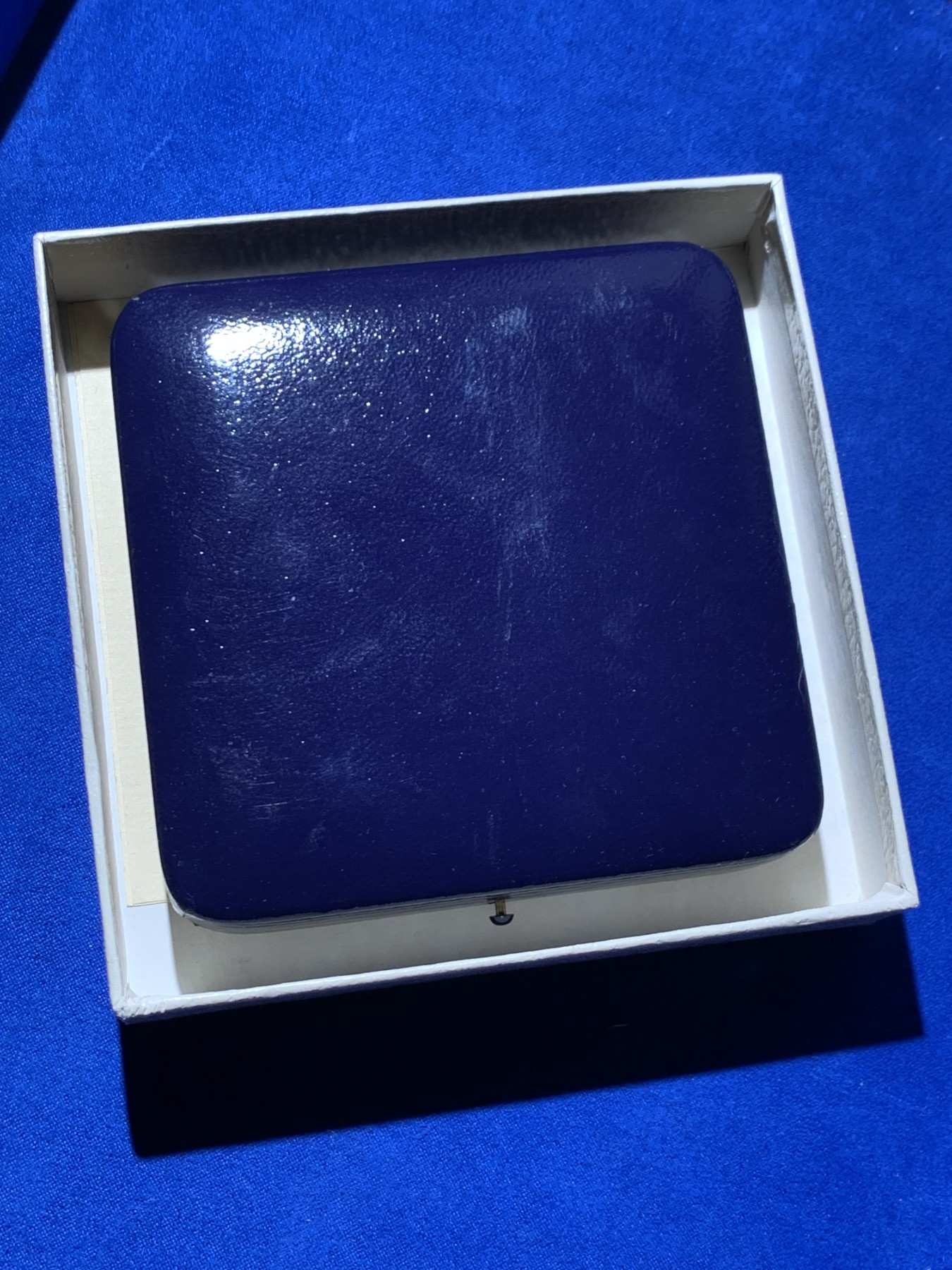 《竞宝斋》第249场-周日，周一 ，周二3场连拍 (全场包邮) 1972 英国滑铁卢战役150周年纪念银章（原盒），直径63.8mm，约124.2克