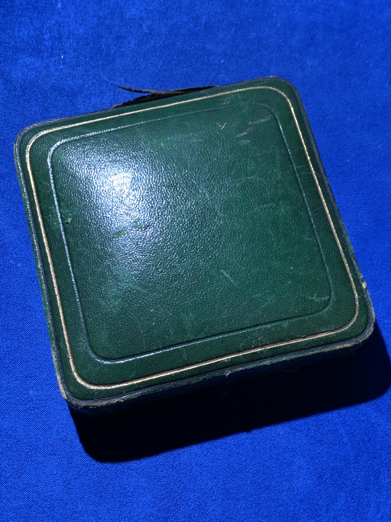 《竞宝斋》第249场-周日，周一 ，周二3场连拍 (全场包邮) 1925 英国皇家艺术学会银章（原盒），直径55.7mm，约90.6克