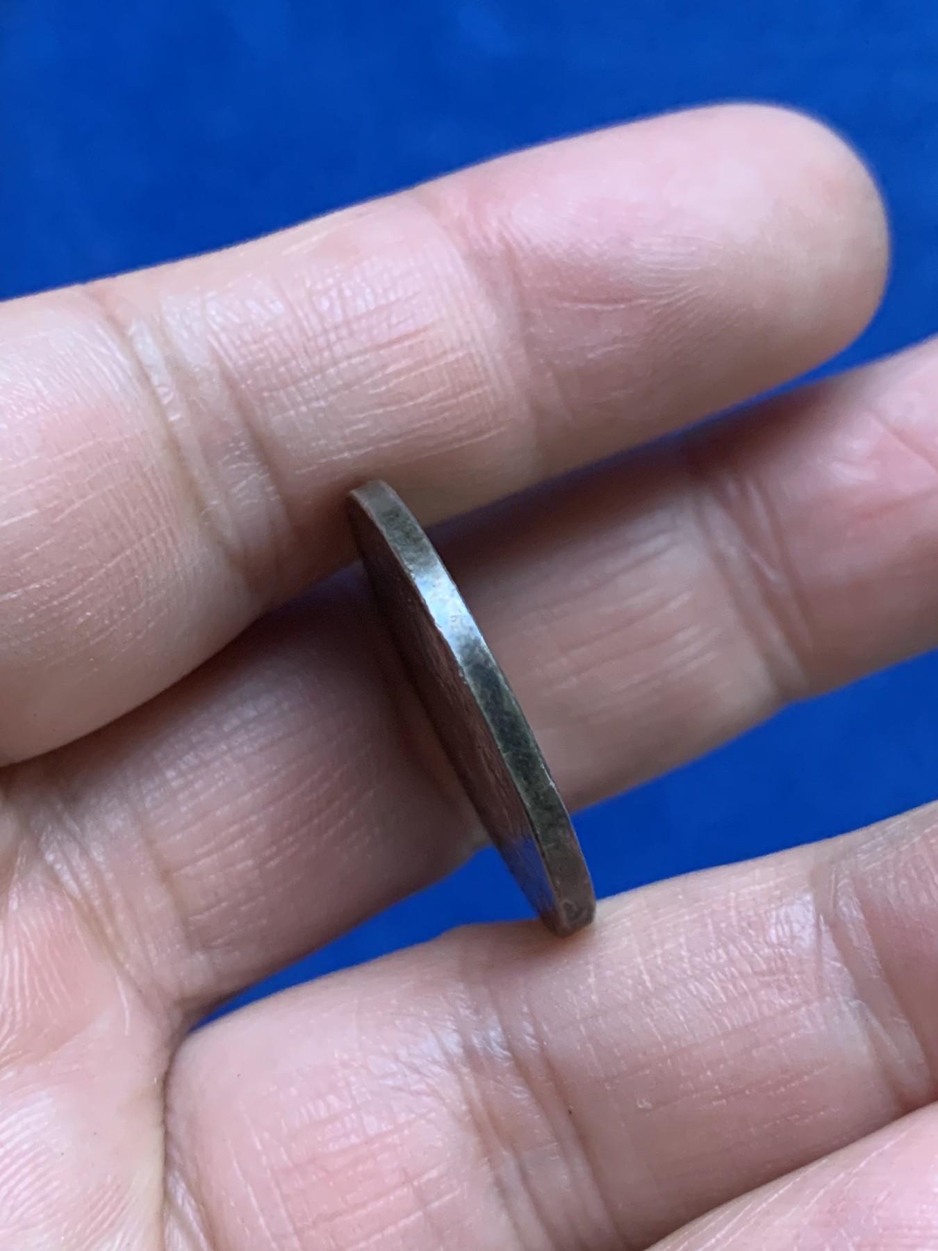 《竞宝斋》第249场-周日，周一 ，周二3场连拍 (全场包邮) 1897 英国维多利亚登基60周年小银章，直径25.7mm，约9.66克