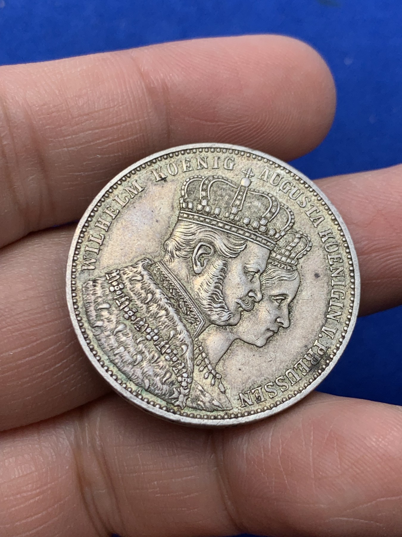 《竞宝斋》第249场-周日，周一 ，周二3场连拍 (全场包邮) 德国普鲁士1861年威廉一世登基泰勒 细节清晰 原味包浆