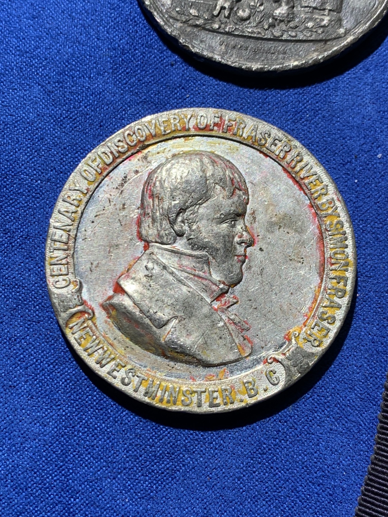 《竞宝斋》第249场-周日，周一 ，周二3场连拍 (全场包邮) 近现代欧洲章牌1#（5枚） 材质 年代 品种自辨 细节见图