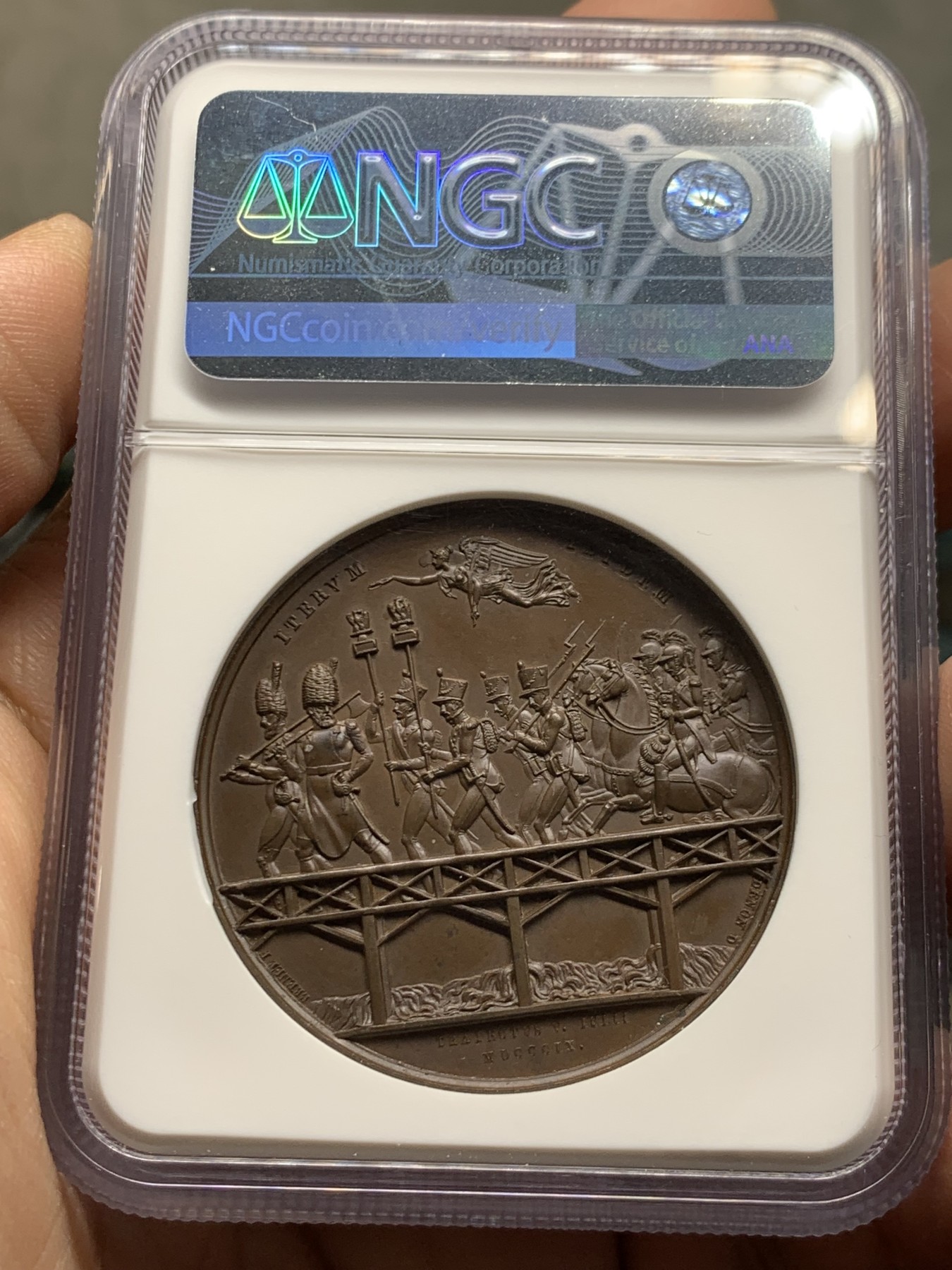 《竞宝斋》第249场-周日，周一 ，周二3场连拍 (全场包邮) NGC MS64BN 法国 1809 阿斯佩恩-艾斯林战役纪念大铜章 加厚盒 漂亮设计 铜色舒服