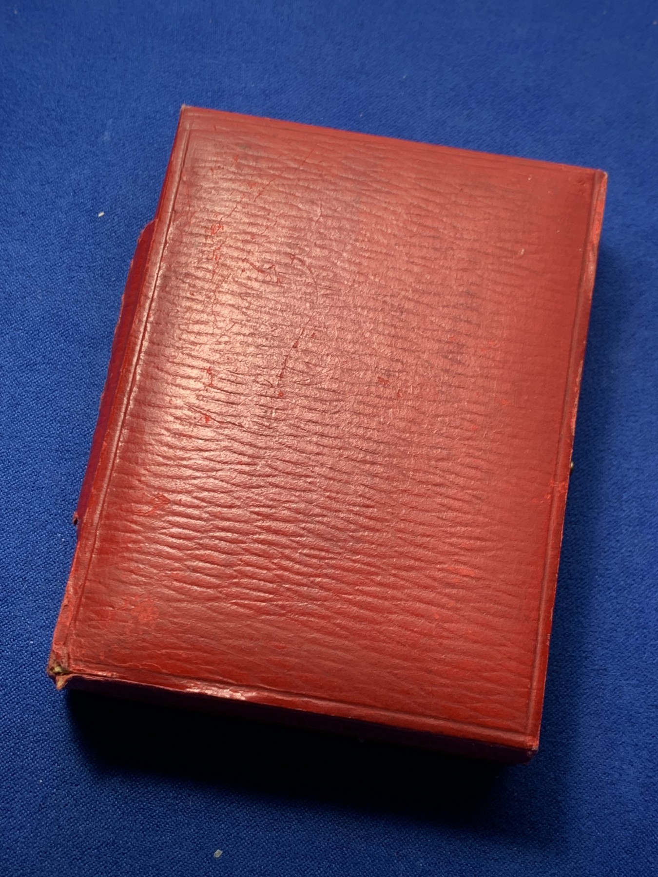 《竞宝斋》第249场-周日，周一 ，周二3场连拍 (全场包邮) 1935 英国皇家音乐学院铜章（原盒），直径40.6mm，约42克，带有横标的少见