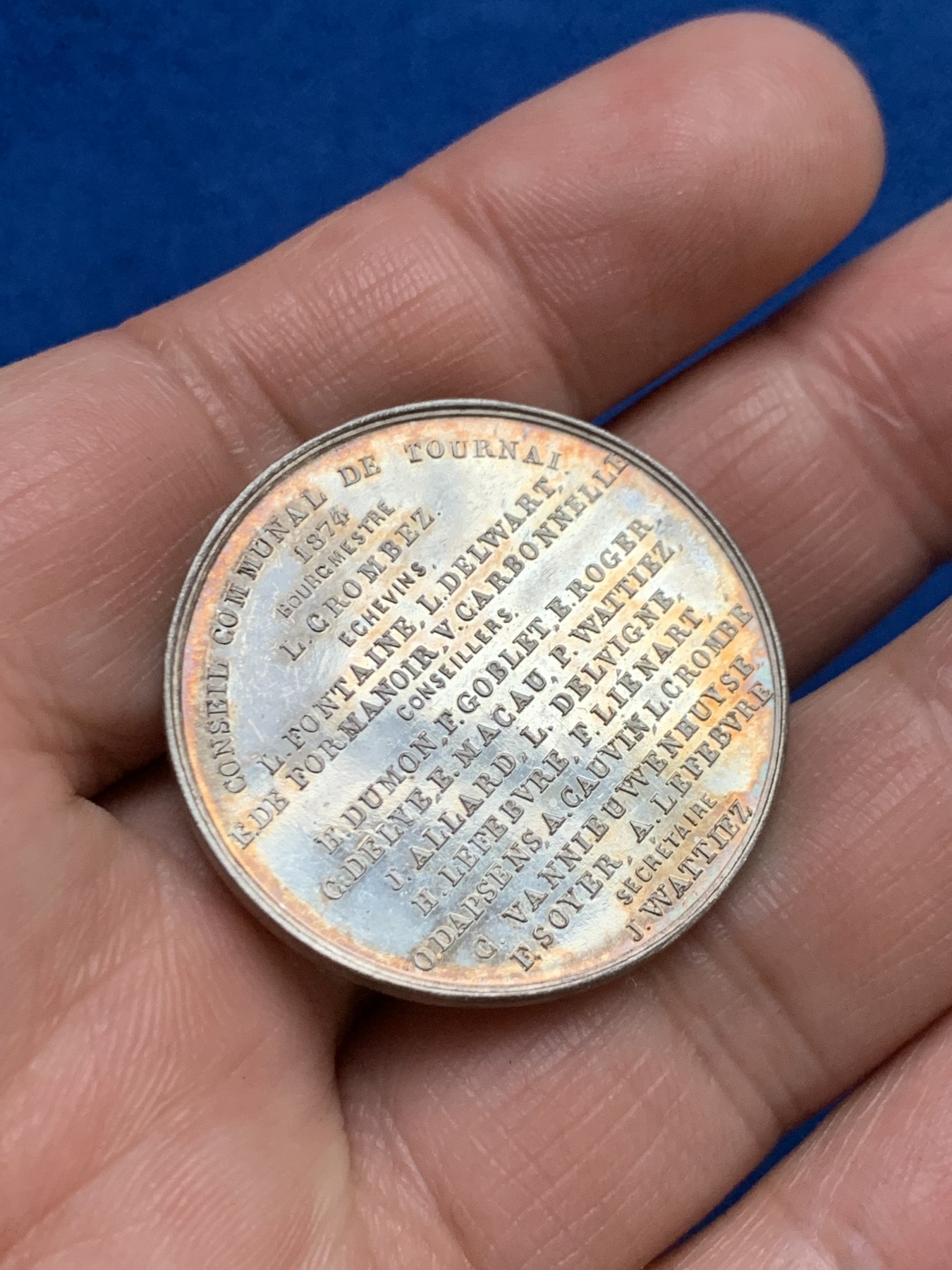 《竞宝斋》第249场-周日，周一 ，周二3场连拍 (全场包邮) 1874年比利时图尔奈市小银章，直径32.6mm，约12.7克