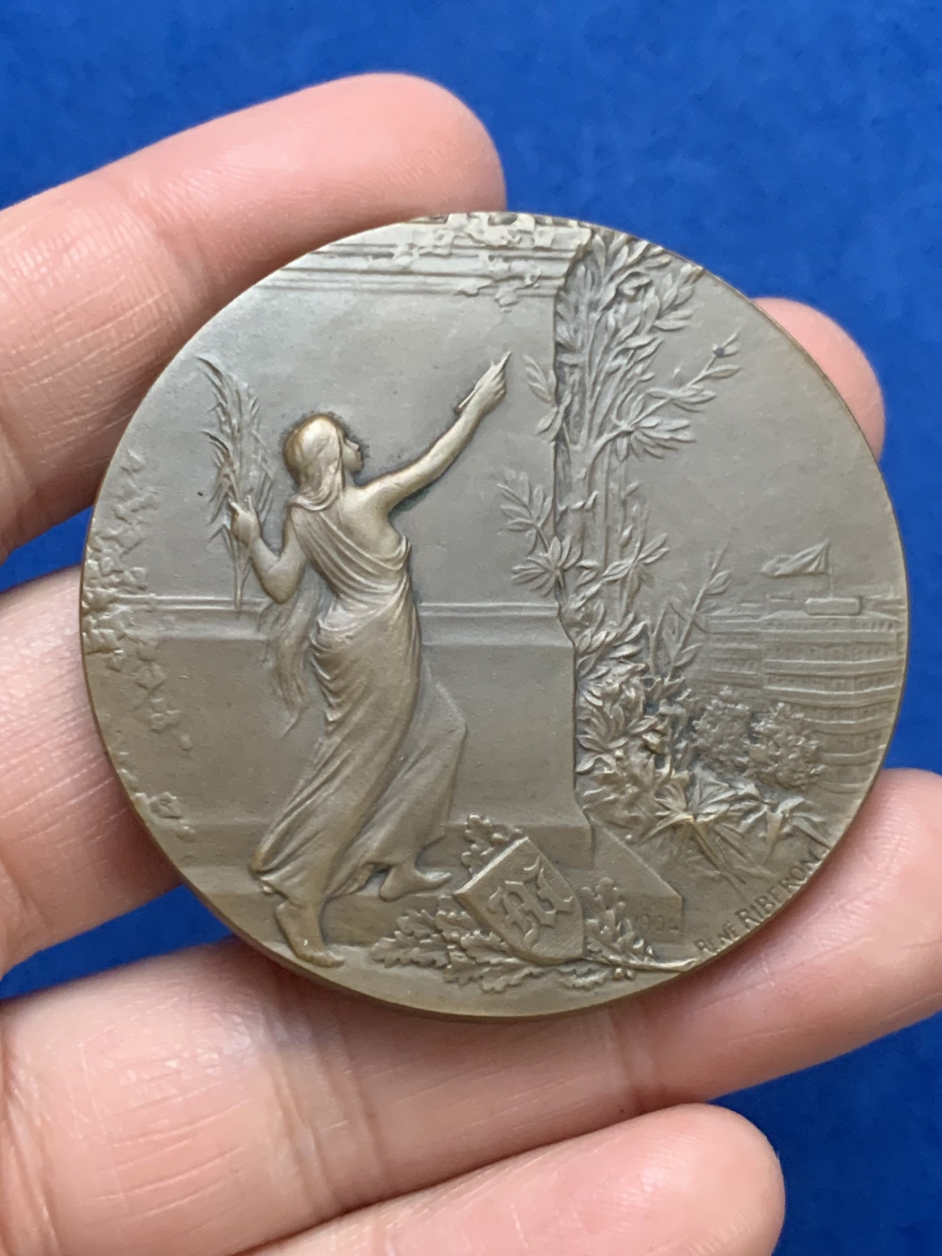 《竞宝斋》第249场-周日，周一 ，周二3场连拍 (全场包邮) 1904 法国新闻业铜章，直径51.1mm，66.1克