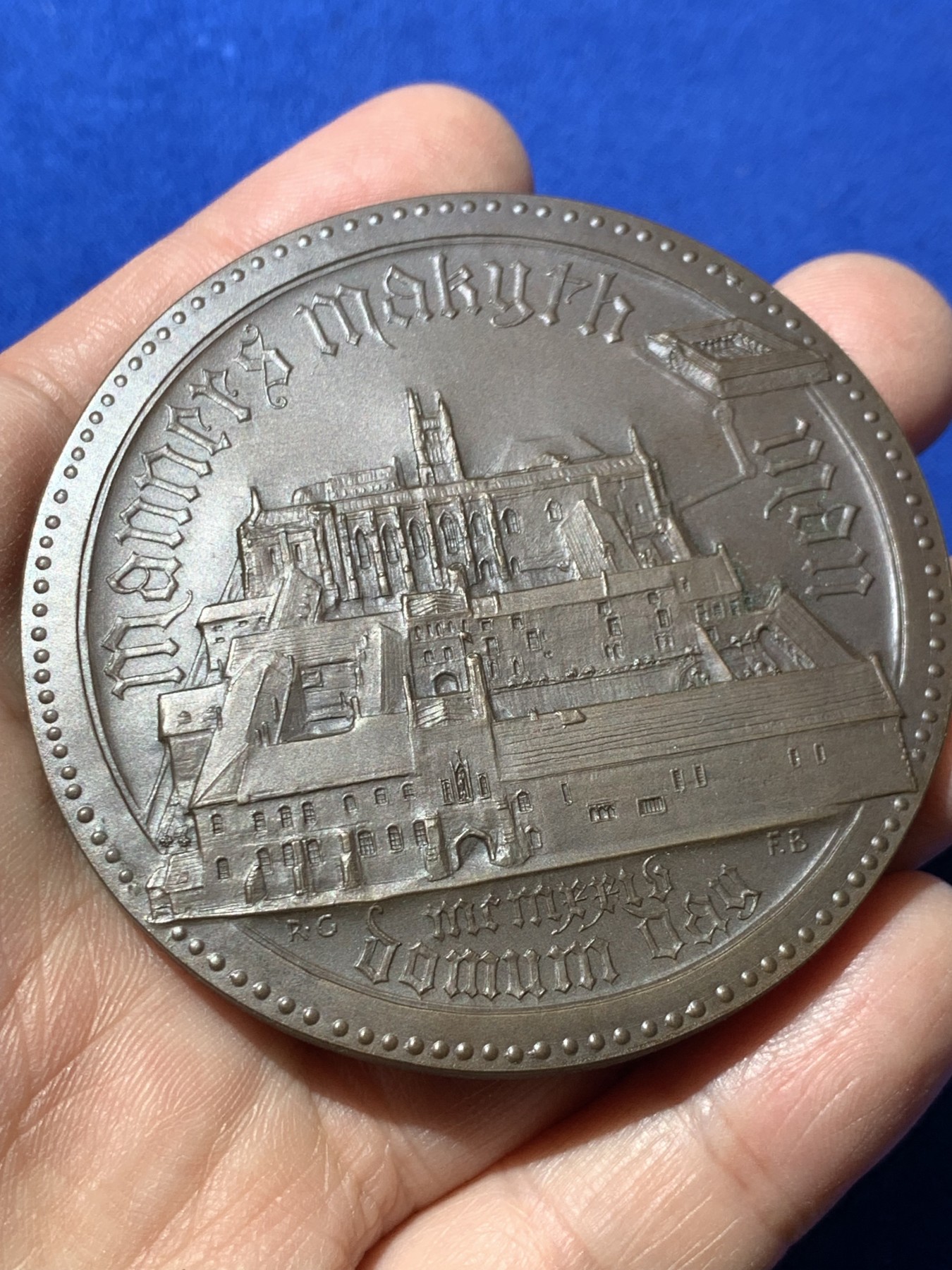 《竞宝斋》第249场-周日，周一 ，周二3场连拍 (全场包邮) 1924 英国温彻斯特公学纪念铜章（原盒），直径64mm，约116.5克