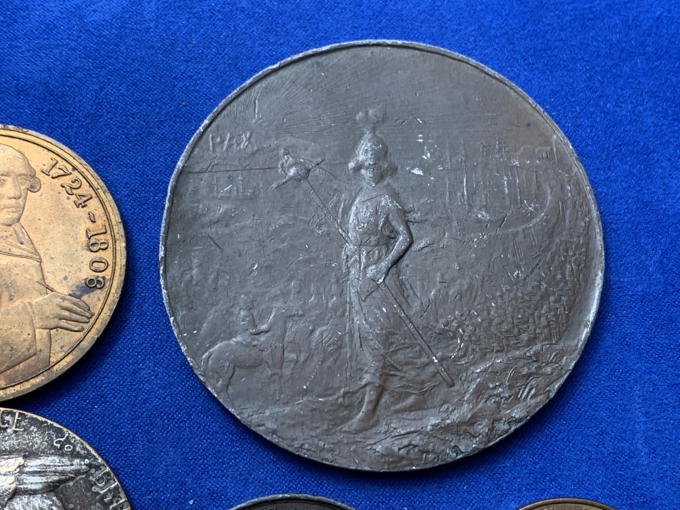 《竞宝斋》第249场-周日，周一 ，周二3场连拍 (全场包邮) 近现代欧洲章牌2#（5枚） 材质 年代 品种自辨 细节见图