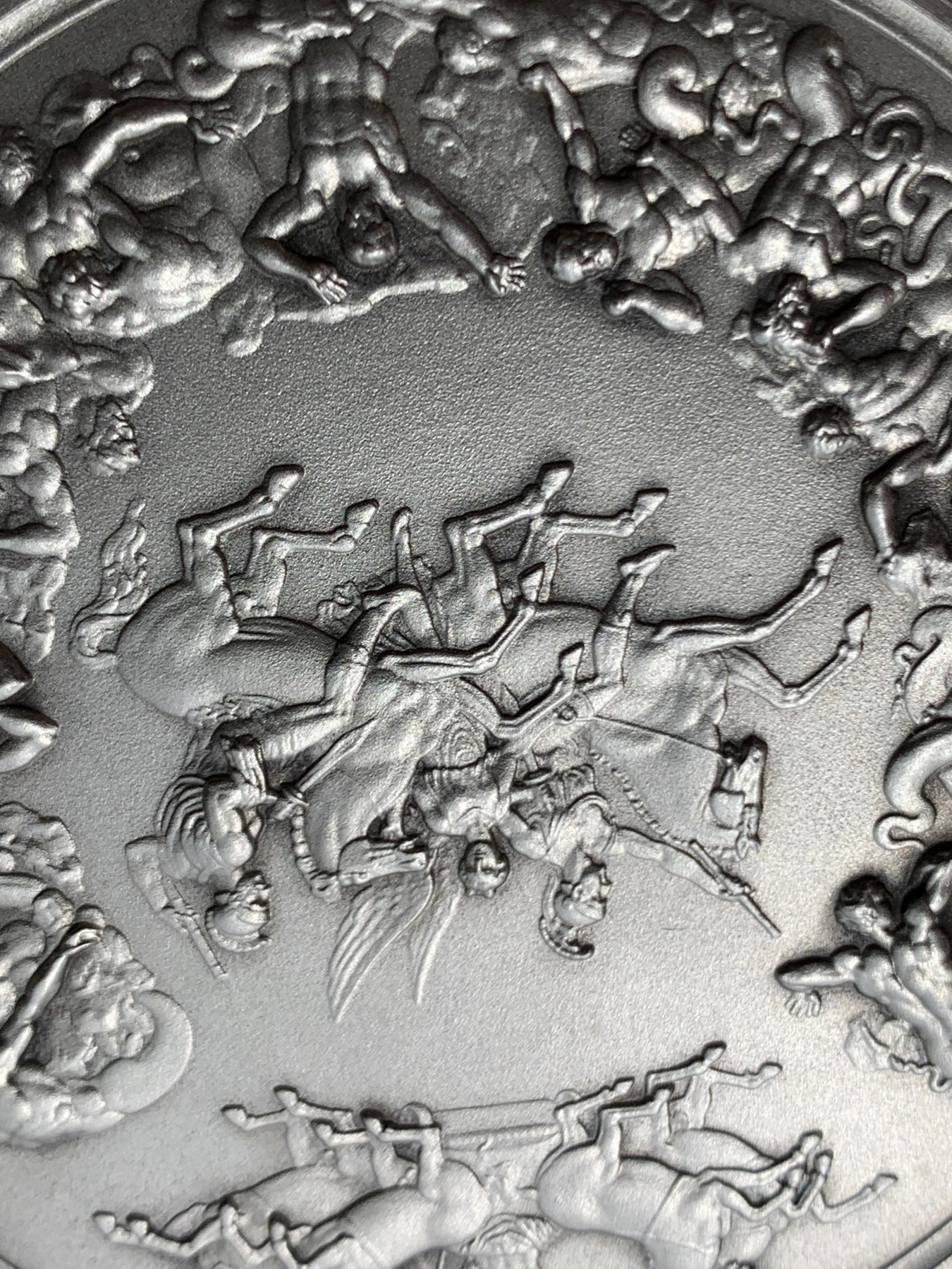 《竞宝斋》第249场-周日，周一 ，周二3场连拍 (全场包邮) 1972 英国滑铁卢战役150周年纪念银章（原盒），直径63.8mm，约124.2克