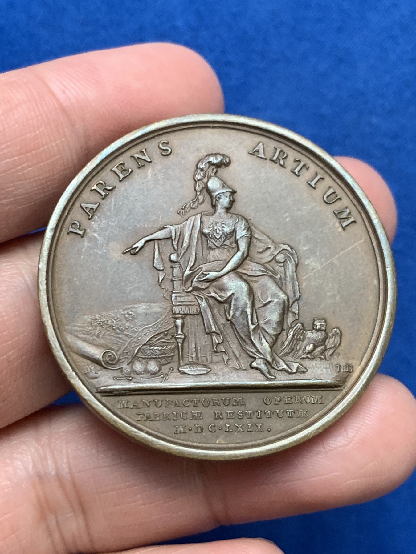 《竞宝斋》第249场-周日，周一 ，周二3场连拍 (全场包邮) 1669 法国路易十四铜章，直径41.3mm，约34.6克，边铭丰饶角