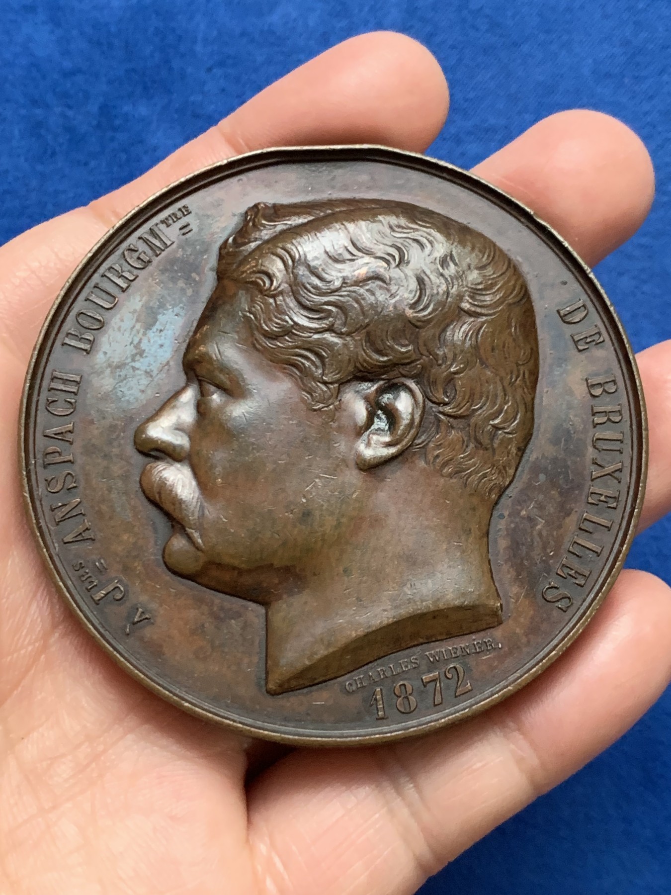 《竞宝斋》第249场-周日，周一 ，周二3场连拍 (全场包邮) 1872 比利时布鲁塞尔市长铜章，直径66.3mm，约144.5克