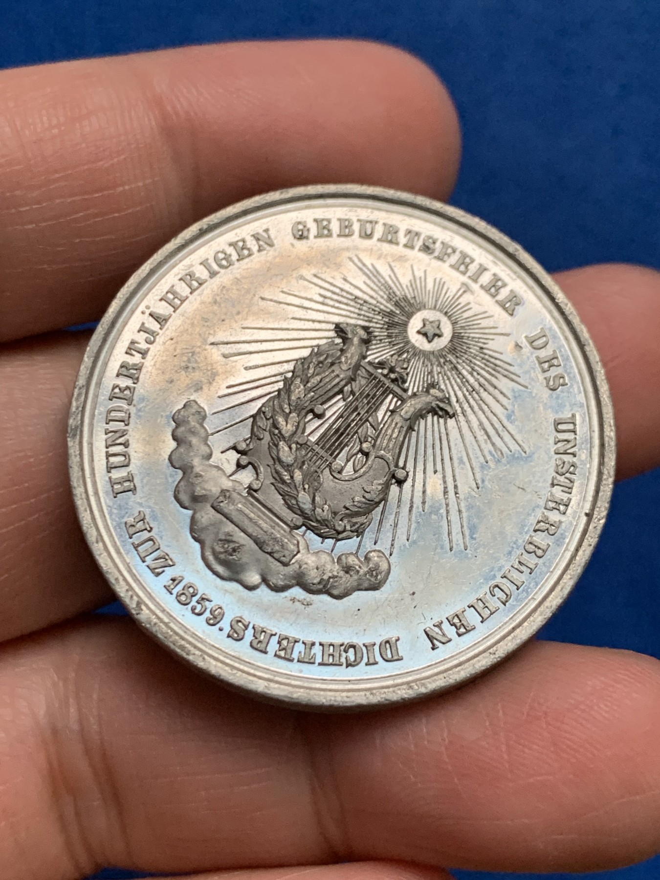 《竞宝斋》第249场-周日，周一 ，周二3场连拍 (全场包邮) 1859 德国席勒诞辰100周年白色金属章，直径37.5mm，约18.7克