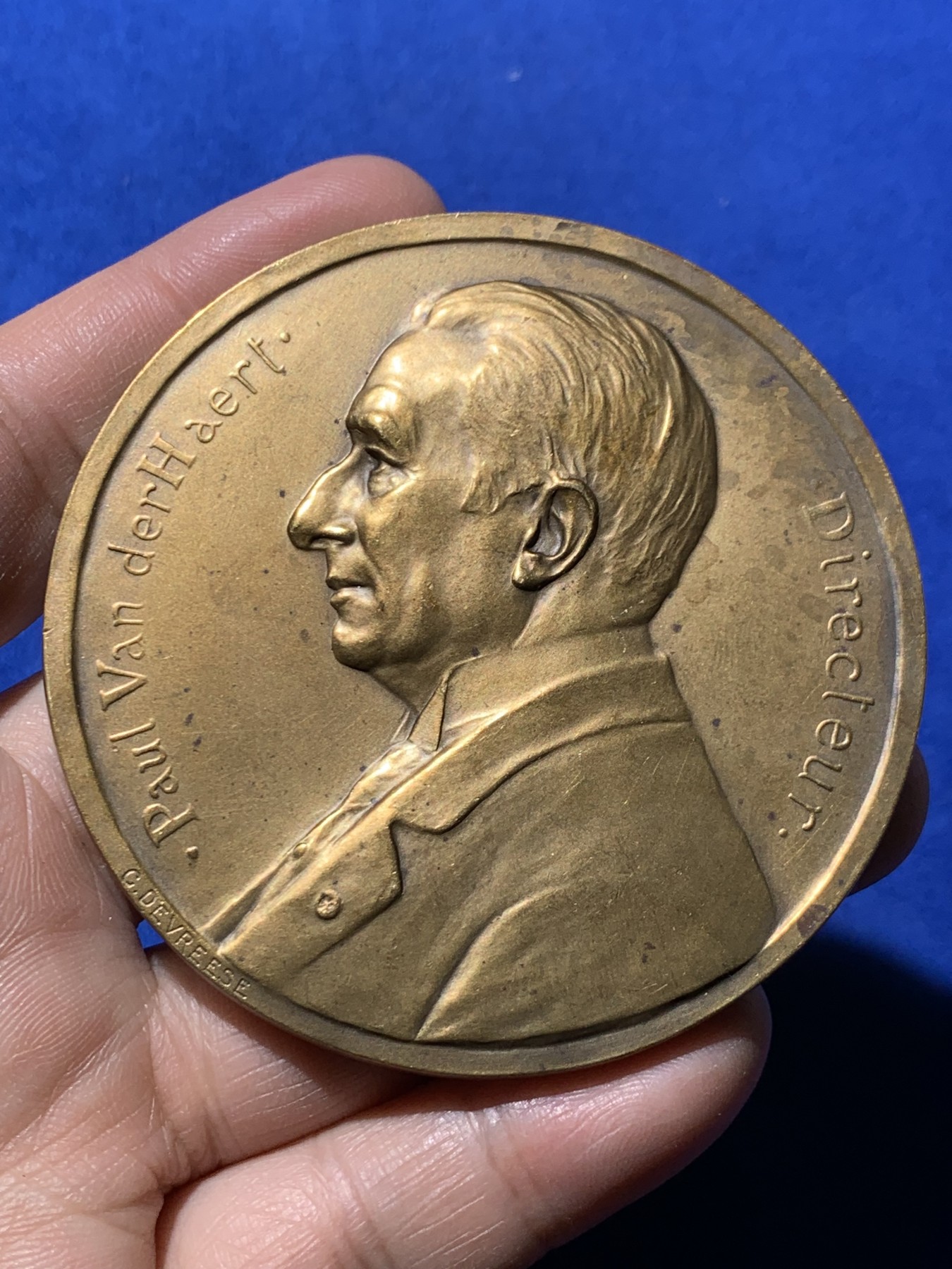 《竞宝斋》第249场-周日，周一 ，周二3场连拍 (全场包邮) 1925 比利时银行50周年纪念铜章，直径70.3mm，约120.6克