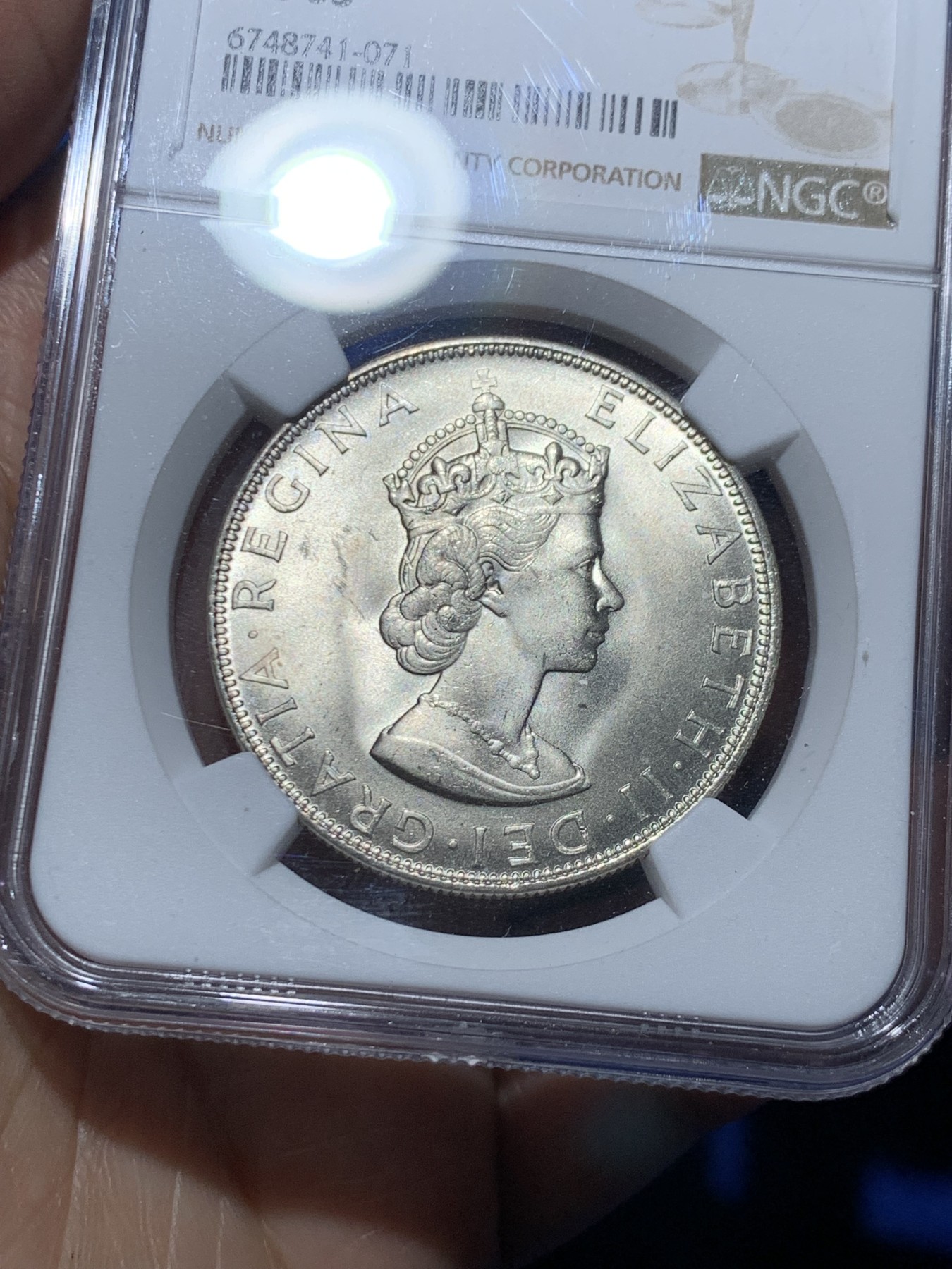 《竞宝斋》第249场-周日，周一 ，周二3场连拍 (全场包邮) NGC MS65 英属百慕大1964年伊丽莎白二世青年头像1克朗银币 经典女王头像 高分好品