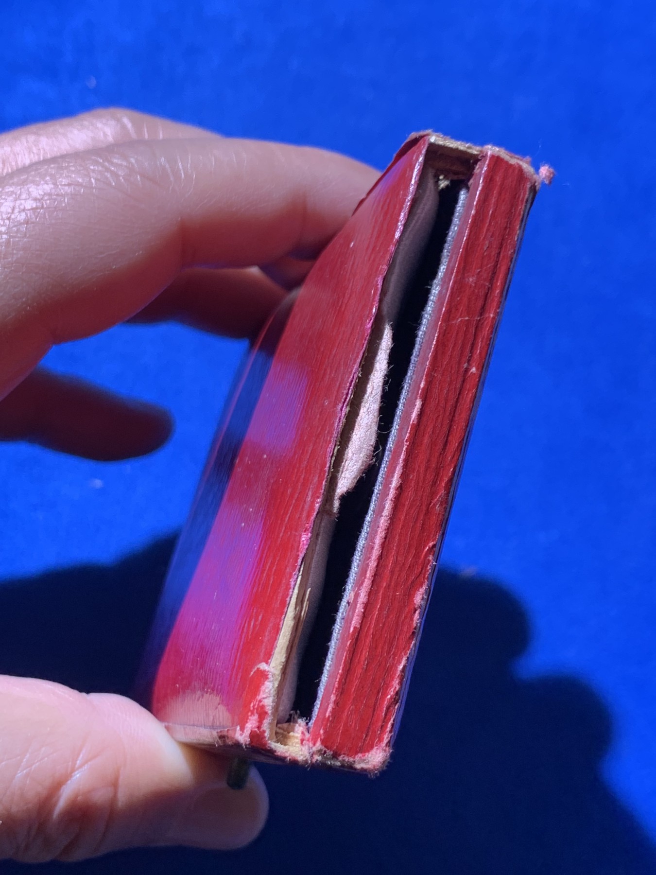 《竞宝斋》第249场-周日，周一 ，周二3场连拍 (全场包邮) 1926 英国伦敦音乐学院银章（原盒），直径40.6mm，约38.2克，原盒有轻微破损