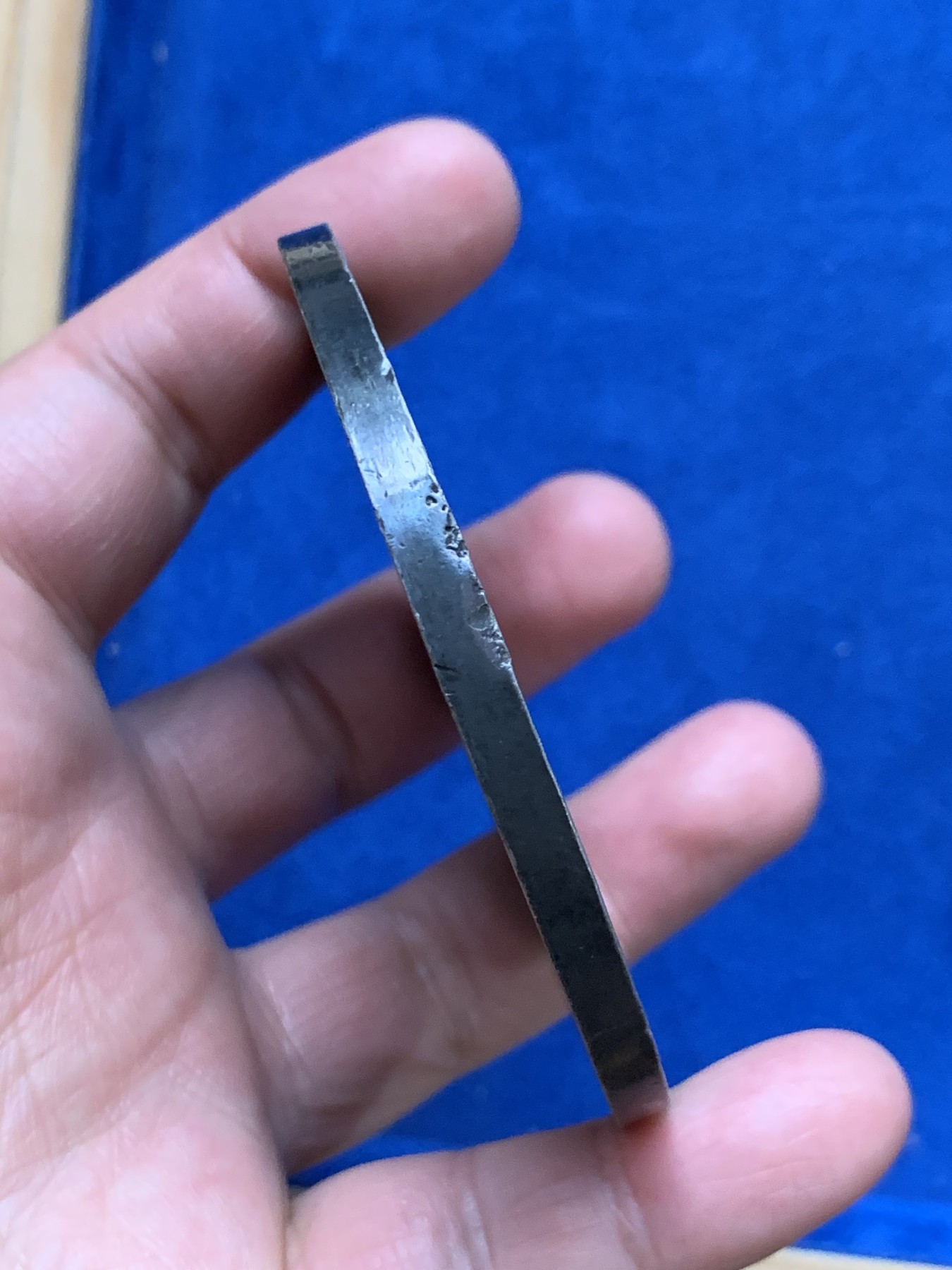 《竞宝斋》第249场-周日，周一 ，周二3场连拍 (全场包邮) 1897 英国维多利亚登基60周年白色金属章，直径76.4mm，约101克