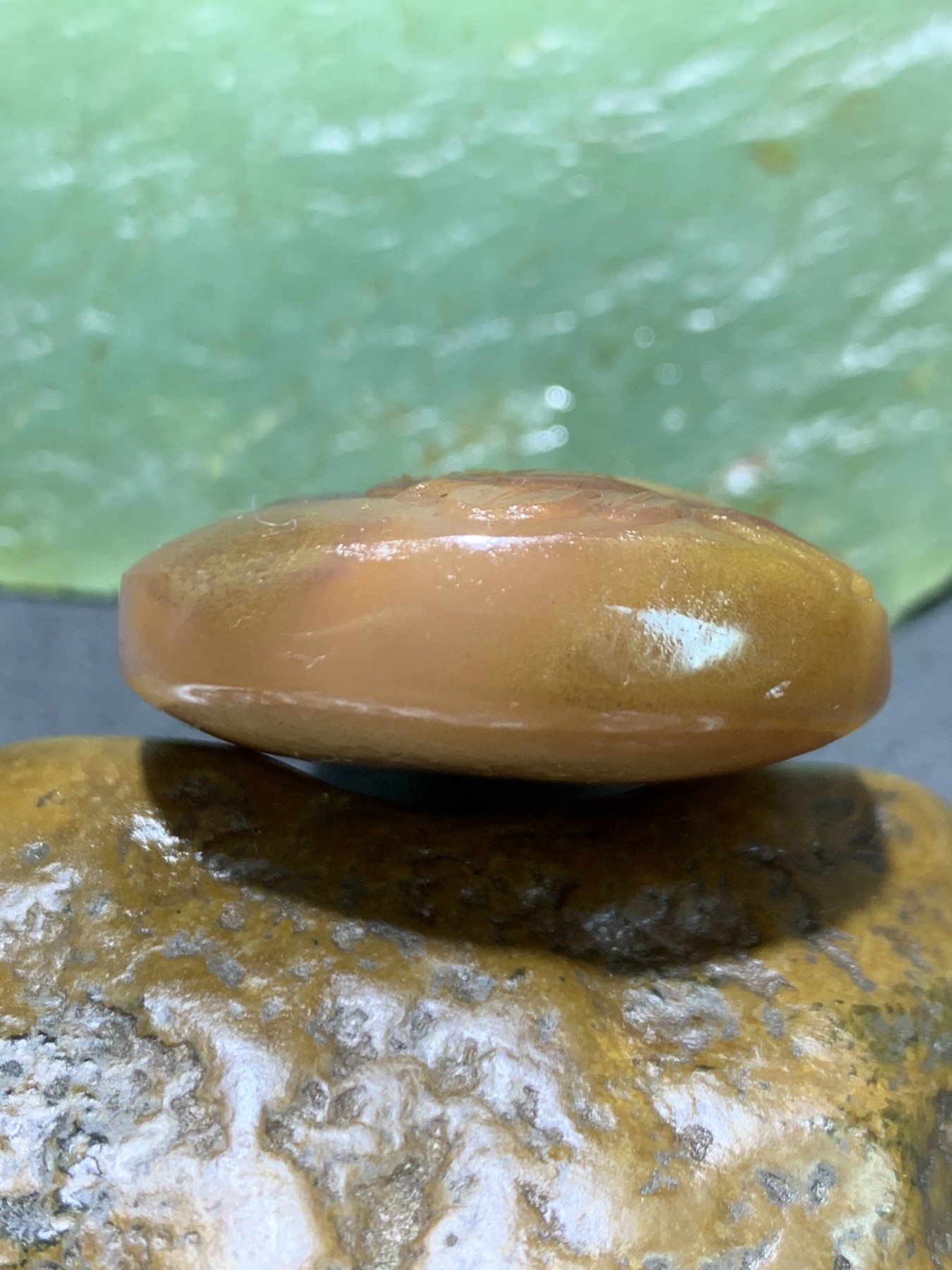 精美亚光高润度冰飘心冻料草花纹金沙蒙料战国红玛瑙雕刻蝶恋花吊坠一个