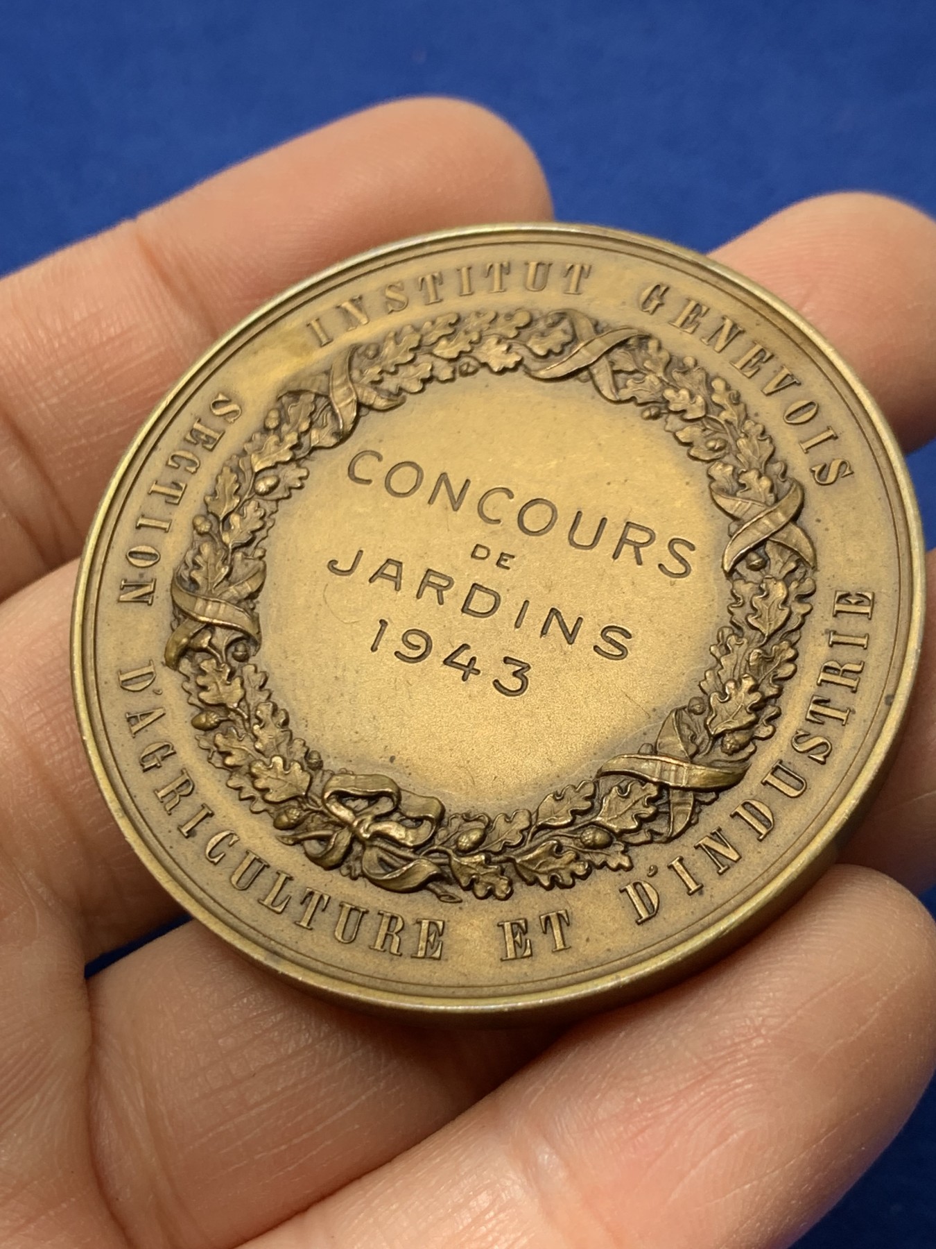 《竞宝斋》第249场-周日，周一 ，周二3场连拍 (全场包邮) 1943 瑞士日内瓦商学院铜章，直径48.1mm，约53.1克