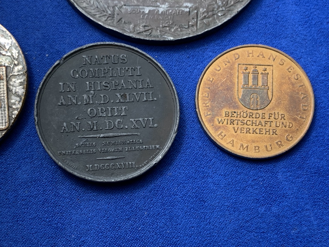 《竞宝斋》第249场-周日，周一 ，周二3场连拍 (全场包邮) 近现代欧洲章牌2#（5枚） 材质 年代 品种自辨 细节见图