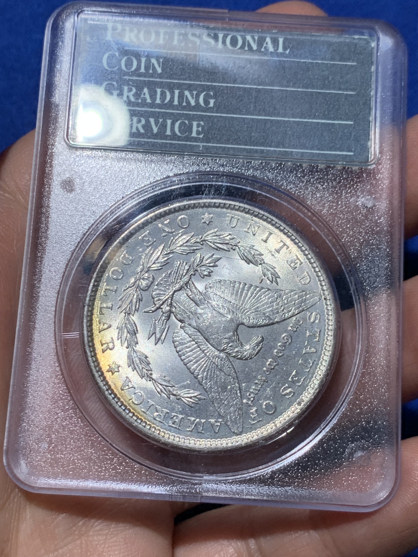 《竞宝斋》第249场-周日，周一 ，周二3场连拍 (全场包邮) PCGS MS64 美国 1887年 摩根银币 rattler 一代盒 正面淡紫包浆 鹰面银光十足 绝版盒子+低评品质