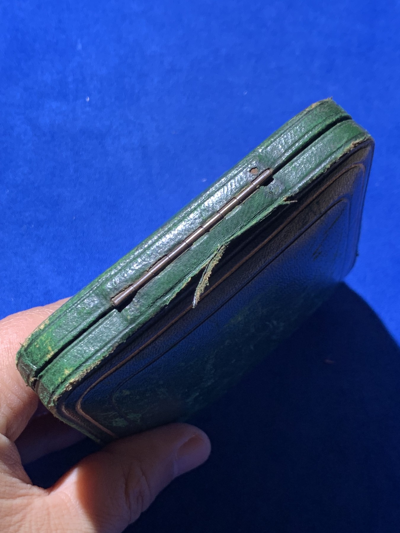 《竞宝斋》第249场-周日，周一 ，周二3场连拍 (全场包邮) 1925 英国皇家艺术学会银章（原盒），直径55.7mm，约90.6克