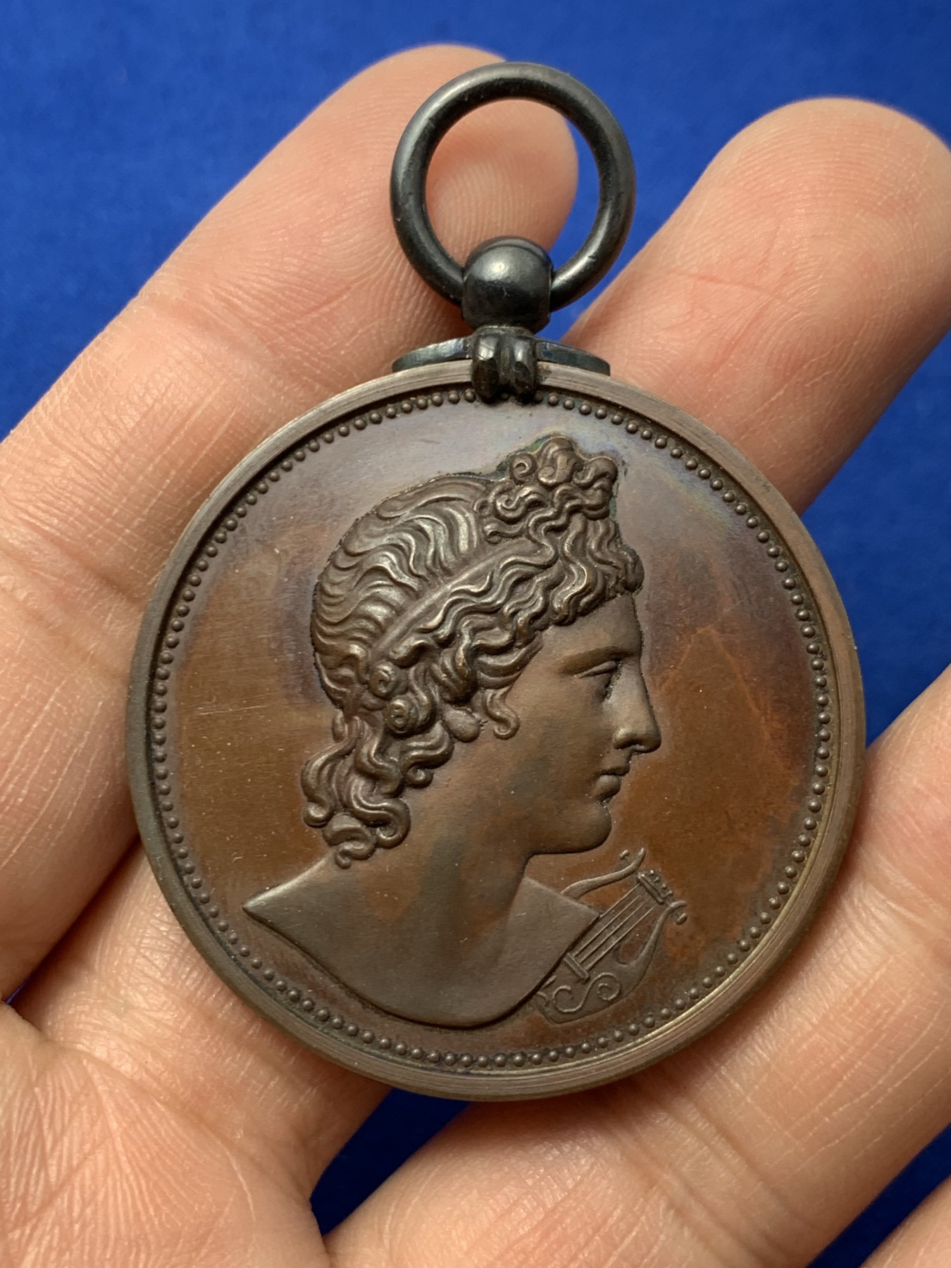 《竞宝斋》第249场-周日，周一 ，周二3场连拍 (全场包邮) 1930 英国皇家音乐学院铜章，直径40.7mm，约35.3克