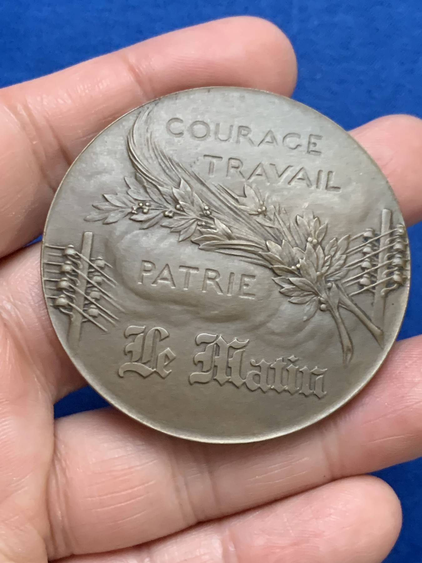 《竞宝斋》第249场-周日，周一 ，周二3场连拍 (全场包邮) 1904 法国新闻业铜章，直径51.1mm，66.1克