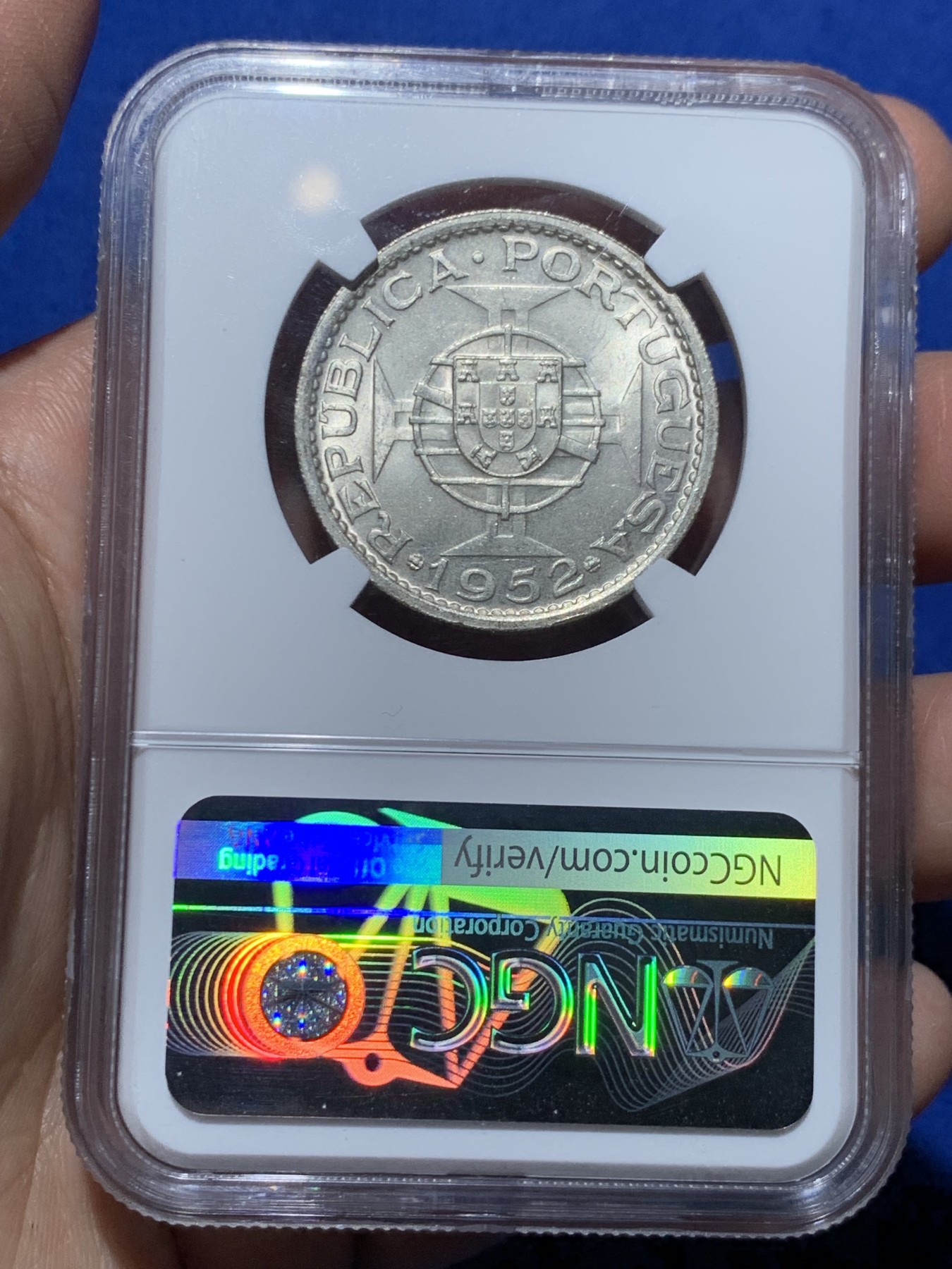 《竞宝斋》第249场-周日，周一 ，周二3场连拍 (全场包邮) NGC MS64 澳门1952年5元银币 十字转光 热门品种