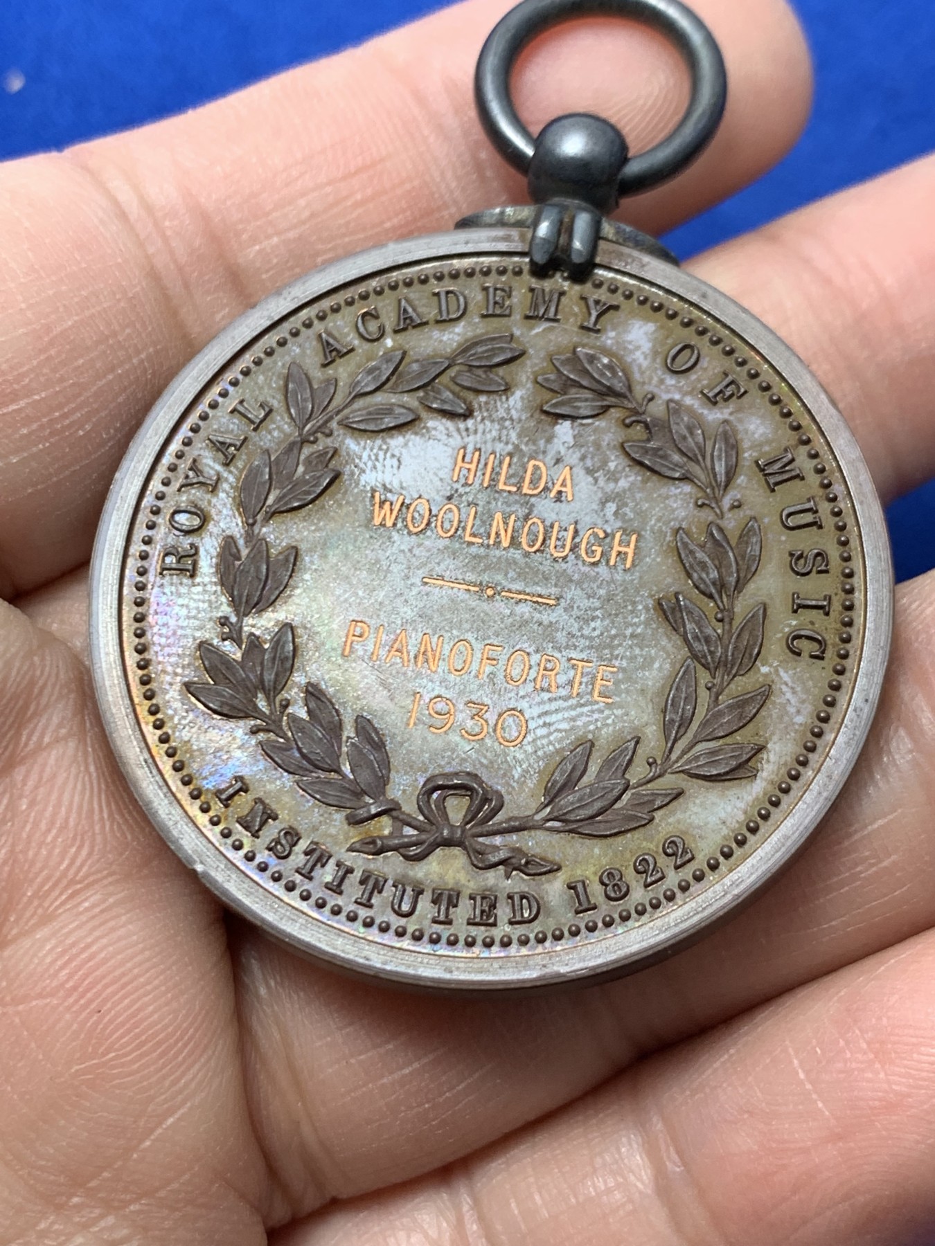 《竞宝斋》第249场-周日，周一 ，周二3场连拍 (全场包邮) 1930 英国皇家音乐学院铜章，直径40.7mm，约35.3克