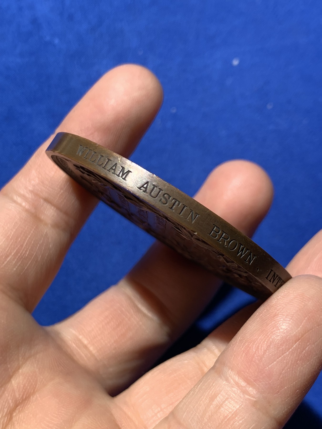 《竞宝斋》第249场-周日，周一 ，周二3场连拍 (全场包邮) 1926 英国皇家艺术学会铜章（原盒），直径55.7mm，约78.5克