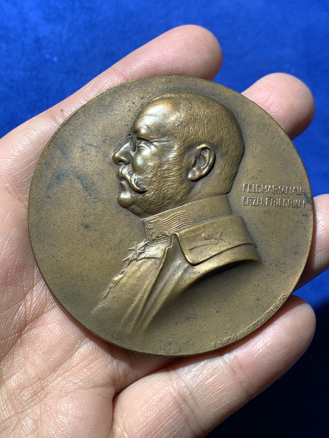 《竞宝斋》第249场-周日，周一 ，周二3场连拍 (全场包邮) 1915 奥地利一战帝国陆军总指挥捷欣公爵大铜章，直径65.3mm，约109.2克