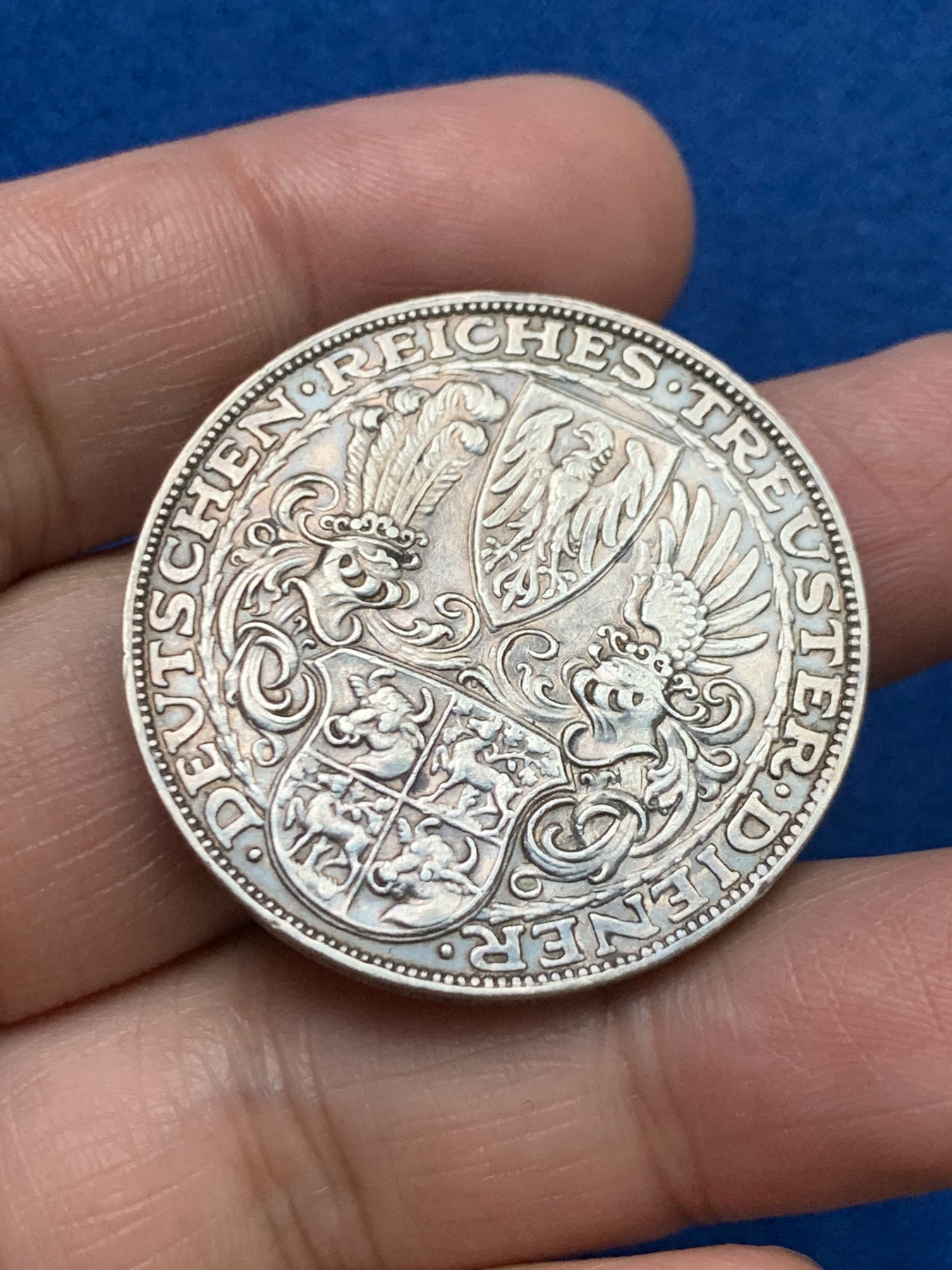 《竞宝斋》第249场-周日，周一 ，周二3场连拍 (全场包邮) 1927年德国兴登堡5马克银币章