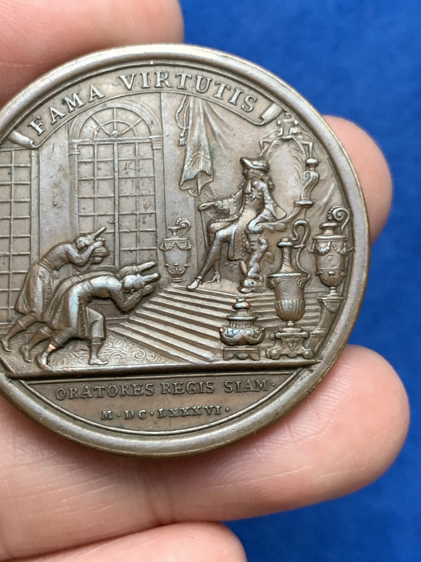 《竞宝斋》第249场-周日，周一 ，周二3场连拍 (全场包邮) 1686 法国路易十四接待暹罗大使铜章，直径41.1mm，约26.7克，光边