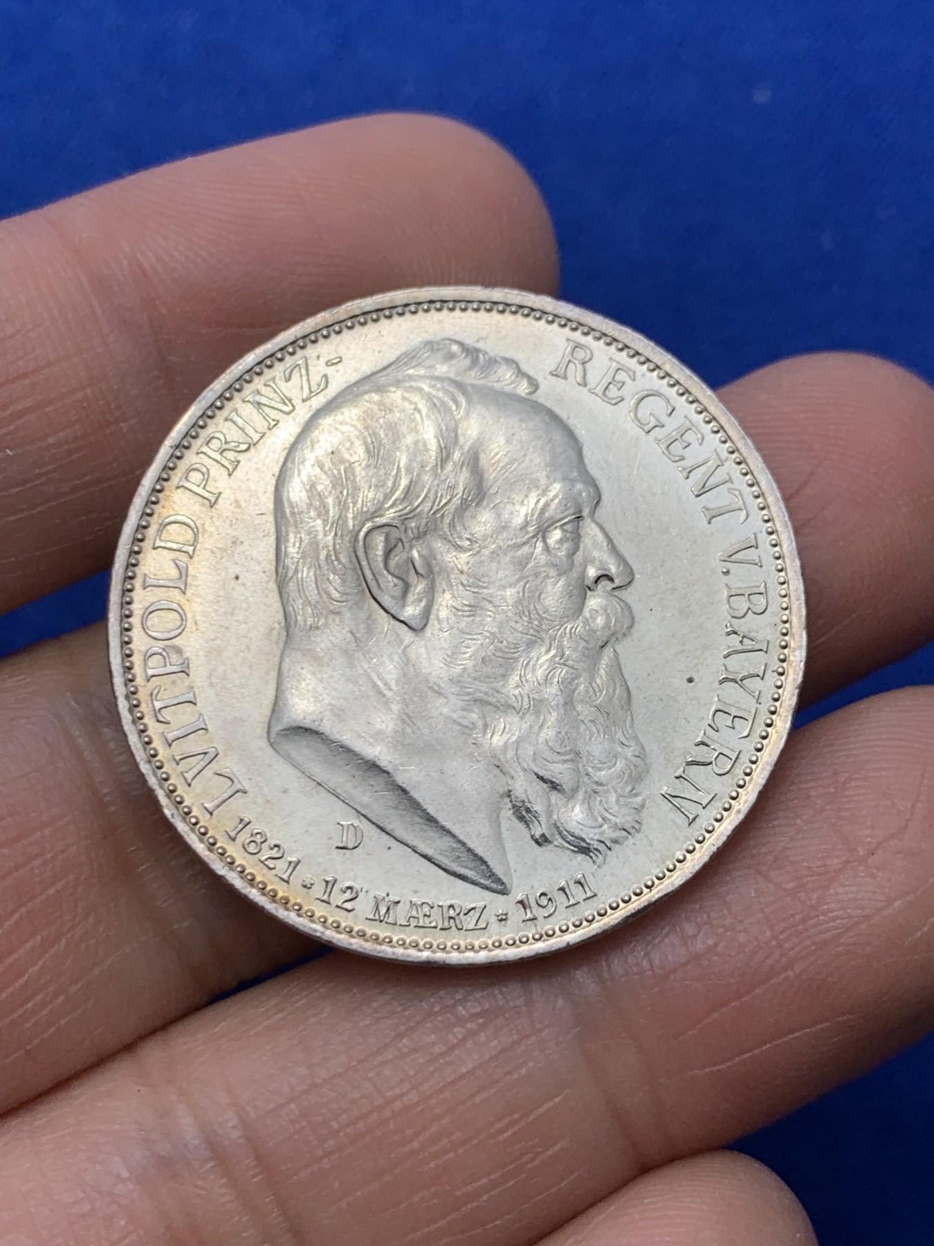 《竞宝斋》第249场-周日，周一 ，周二3场连拍 (全场包邮) 德国巴伐利亚1911年利奥波德3马克银币  底板带光 细节不错