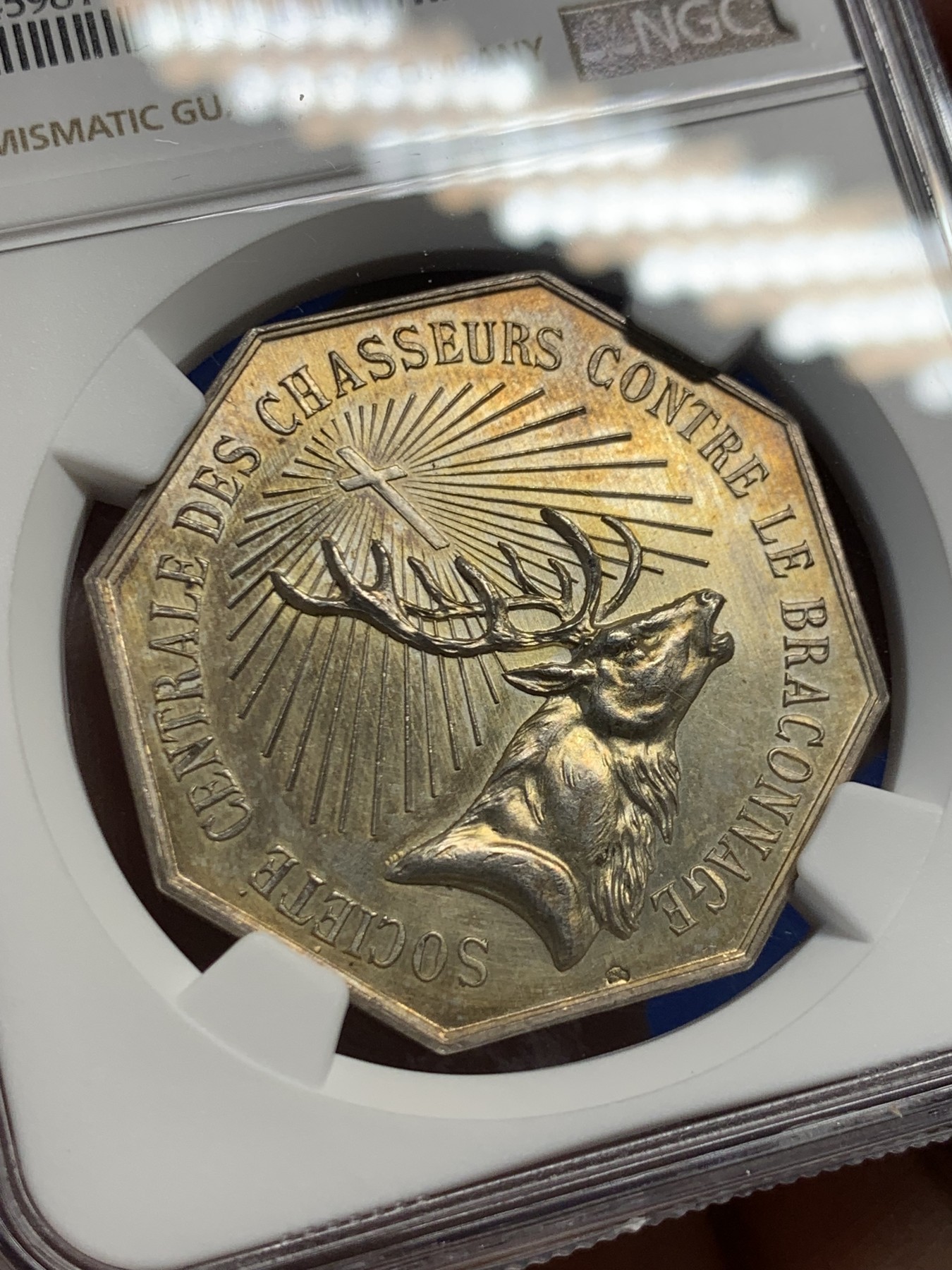 《竞宝斋》第250场-周日，周一 ，周二3场连拍 (全场包邮) NGC MS63法国反盗猎协会 雄鹿抬头长撕 像是在森林中呼唤同伴 非常传神 约22克 36mm 菱形银标 背后留白没刻字 经典收藏分数