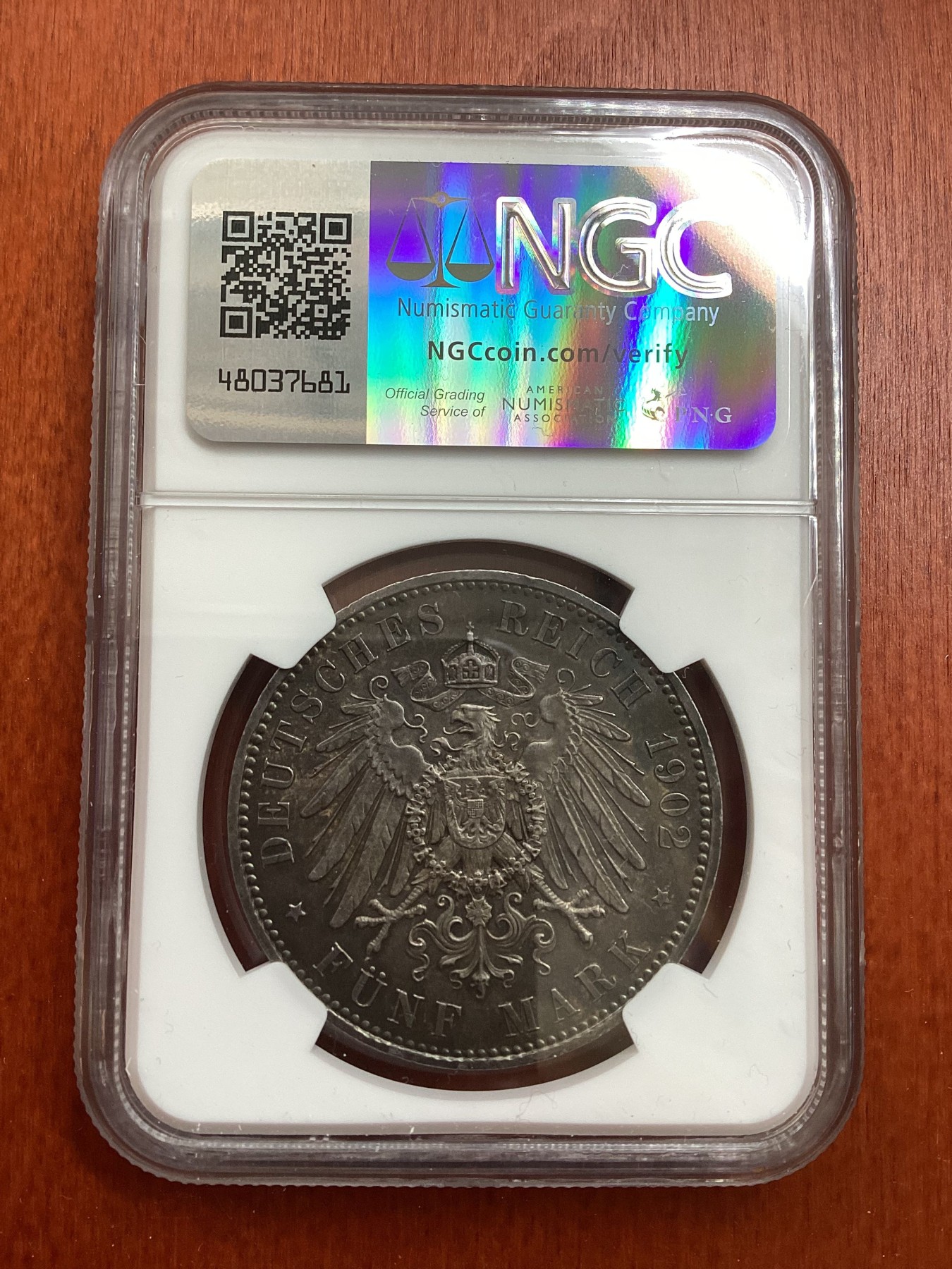 长老汇龙年精选第三场 1902E 德国撒克逊阿尔伯特逝世5马克银币，NGC MS62分，乌黑包浆