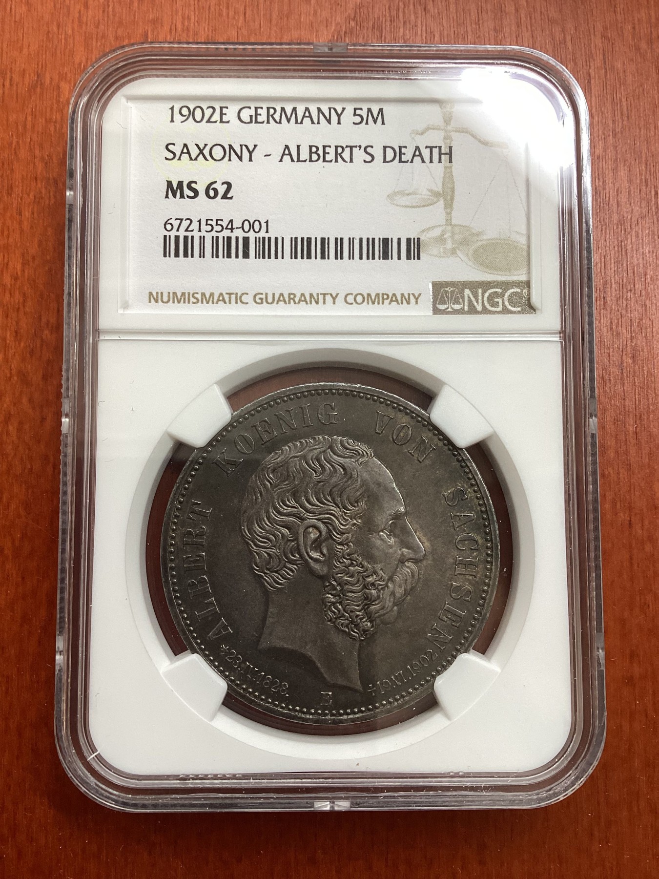 长老汇龙年精选第三场 1902E 德国撒克逊阿尔伯特逝世5马克银币，NGC MS62分，乌黑包浆