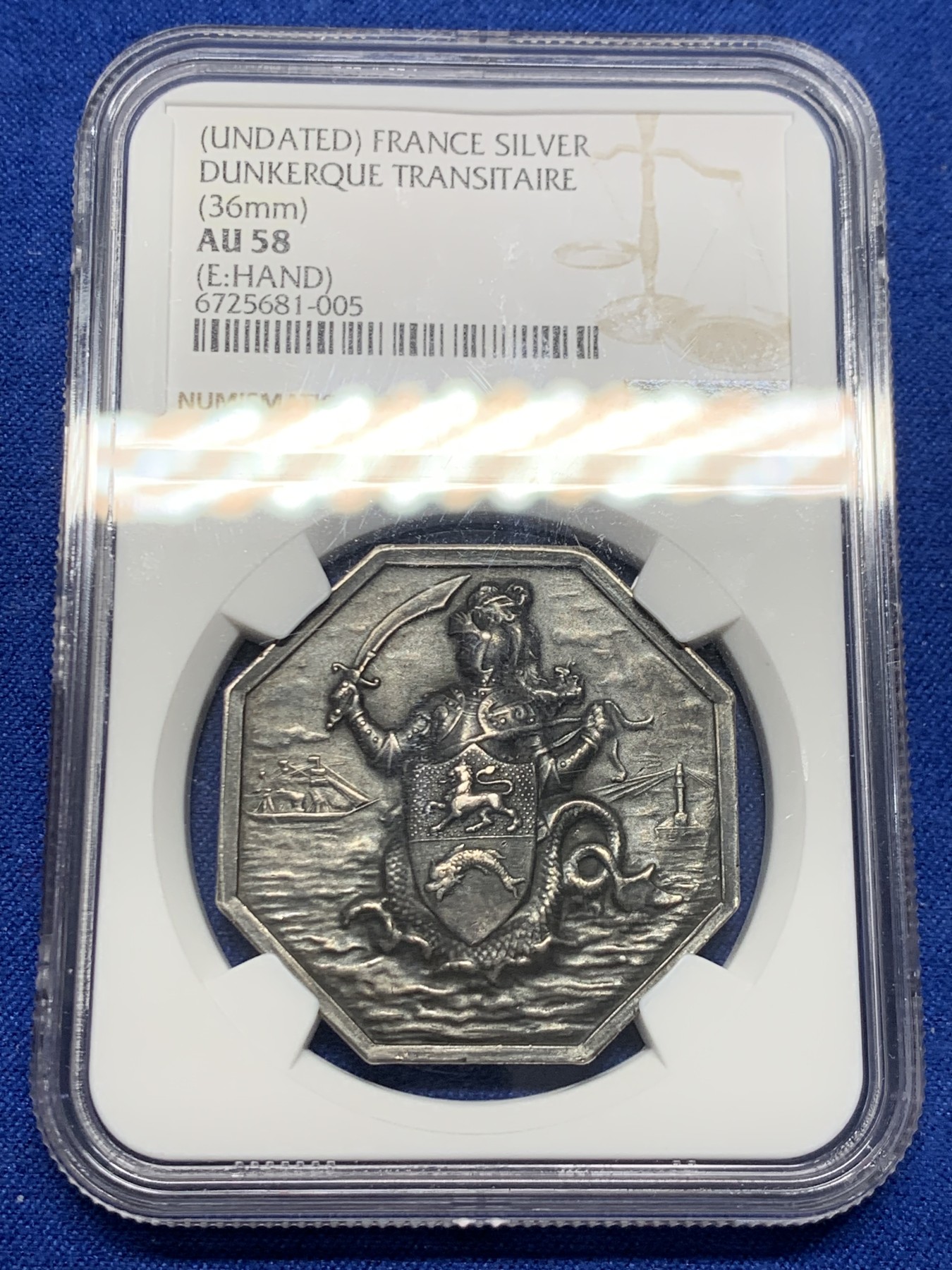 《竞宝斋》第250场-周日，周一 ，周二3场连拍 (全场包邮) NGC-AU58 法国八角 经典早期河妖图案 敦克尔克商贸 充分氧化 岁月自然的爆浆入骨 黝黑发亮 非常耐看 边铭手指