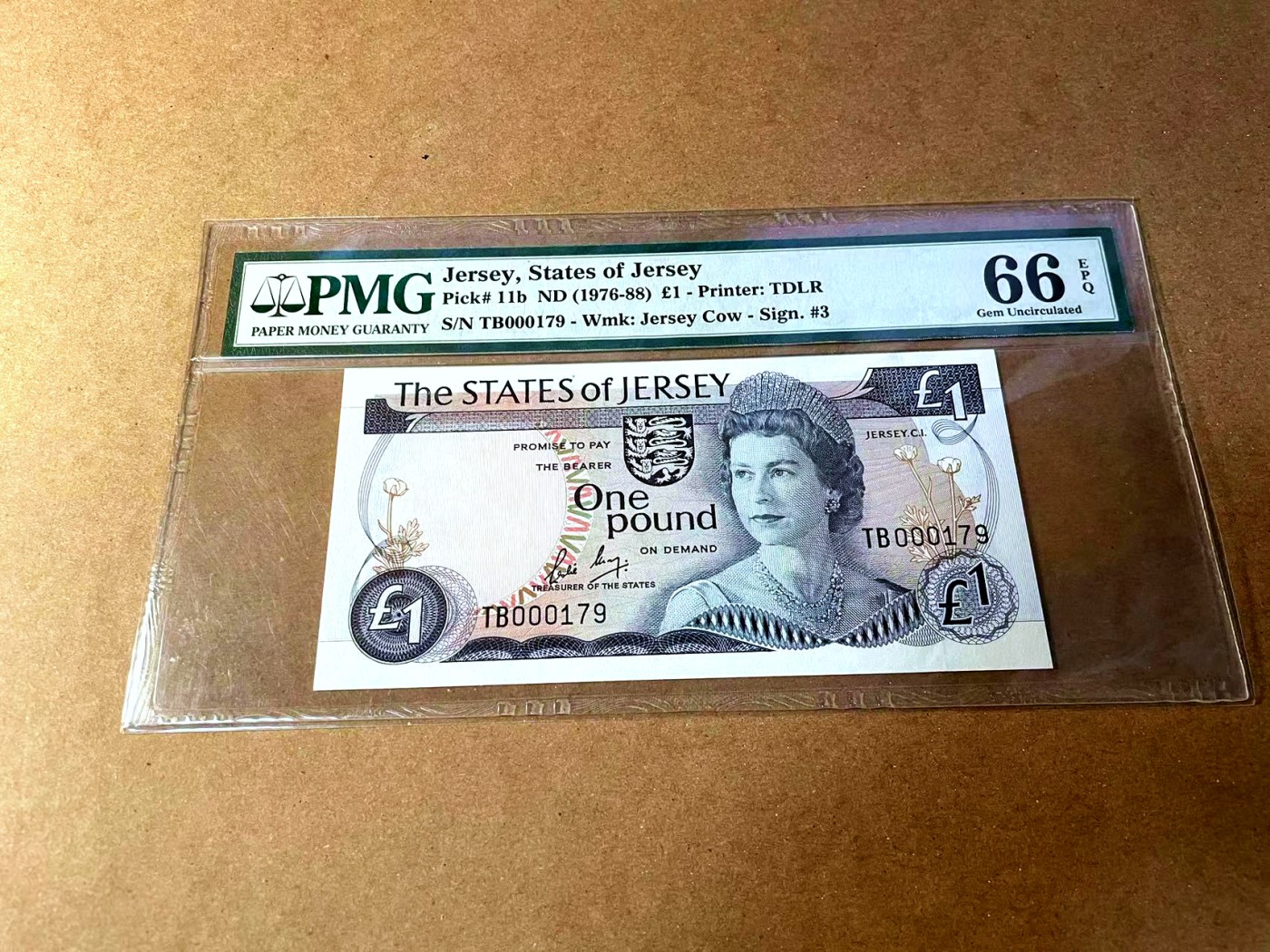 【Blue Auction】✨世界纸币精拍第448期【精】 【179小号】泽西 1976-88年1镑 女王 PMG66EPQ 